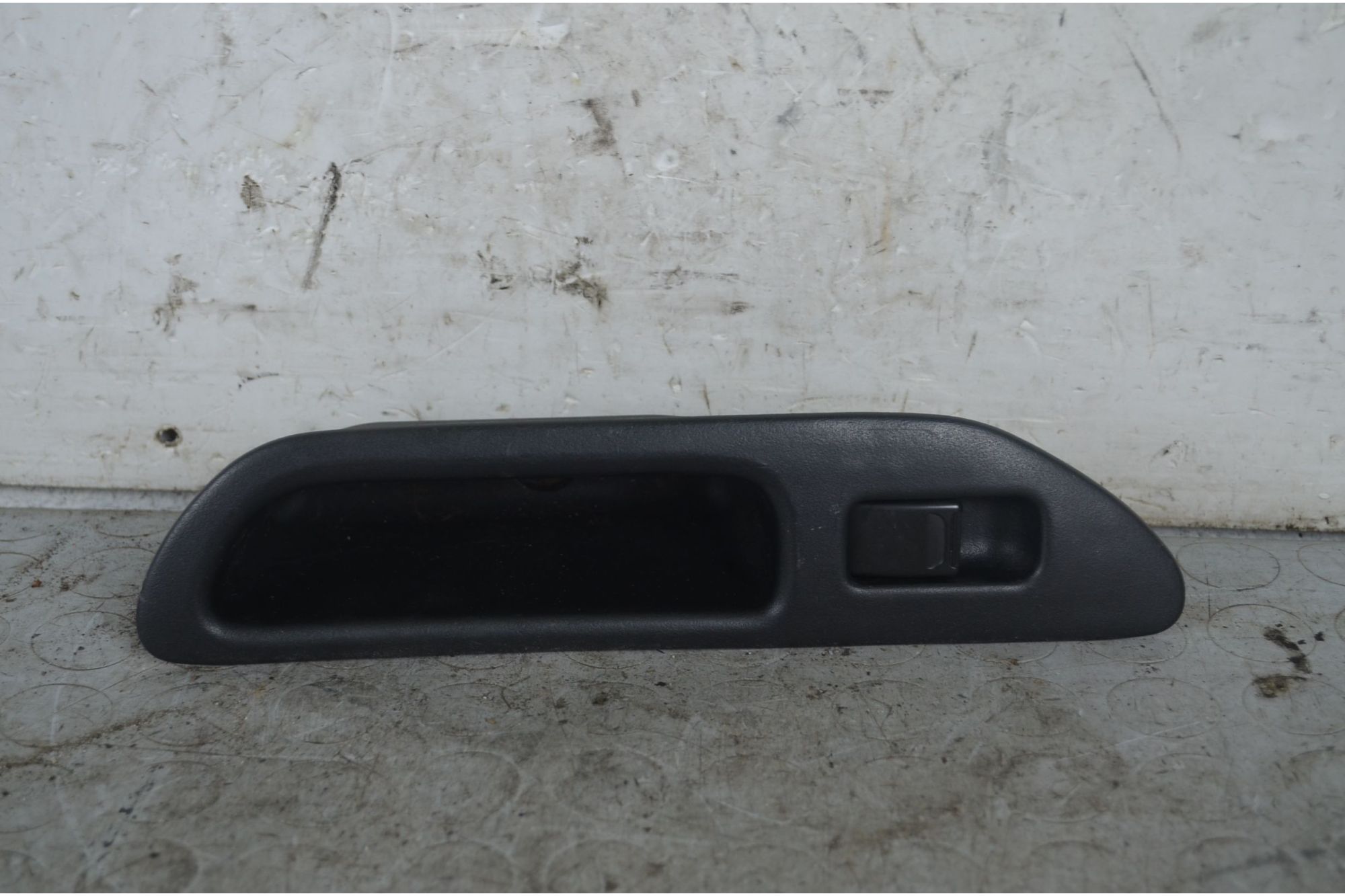 Pulsantiera Alzacristalli Anteriore DX Suzuki Wagon R dal 1993 al 2008 Cod 3799083E30T01  1726483190746