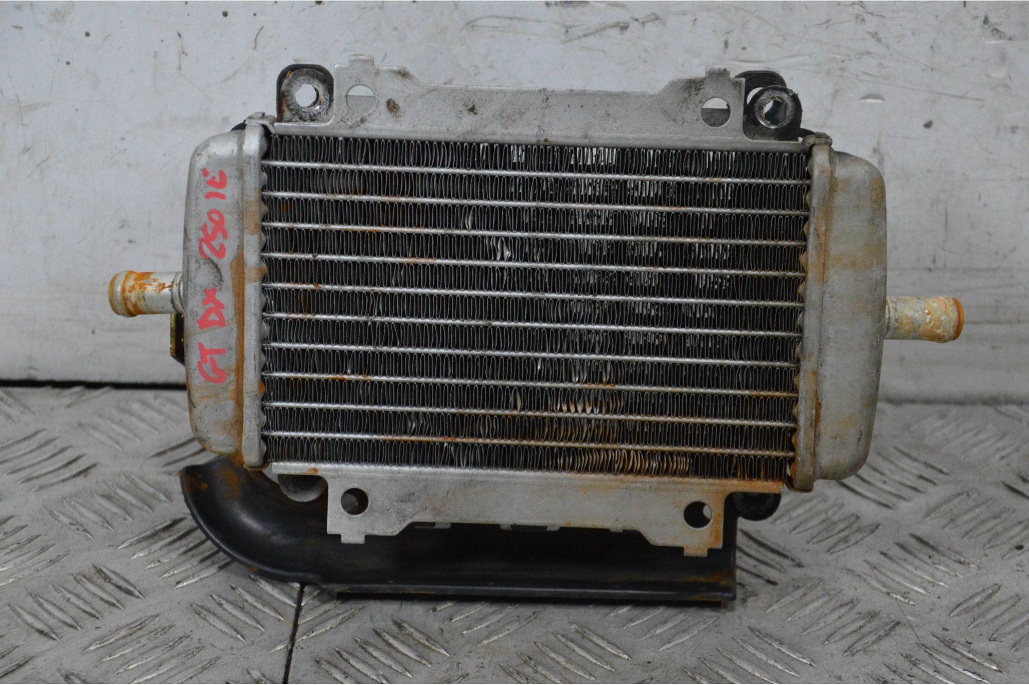 Radiatore Destro Piaggio Vespa GTS 250 Dal 2005 al 2012  1726483197608