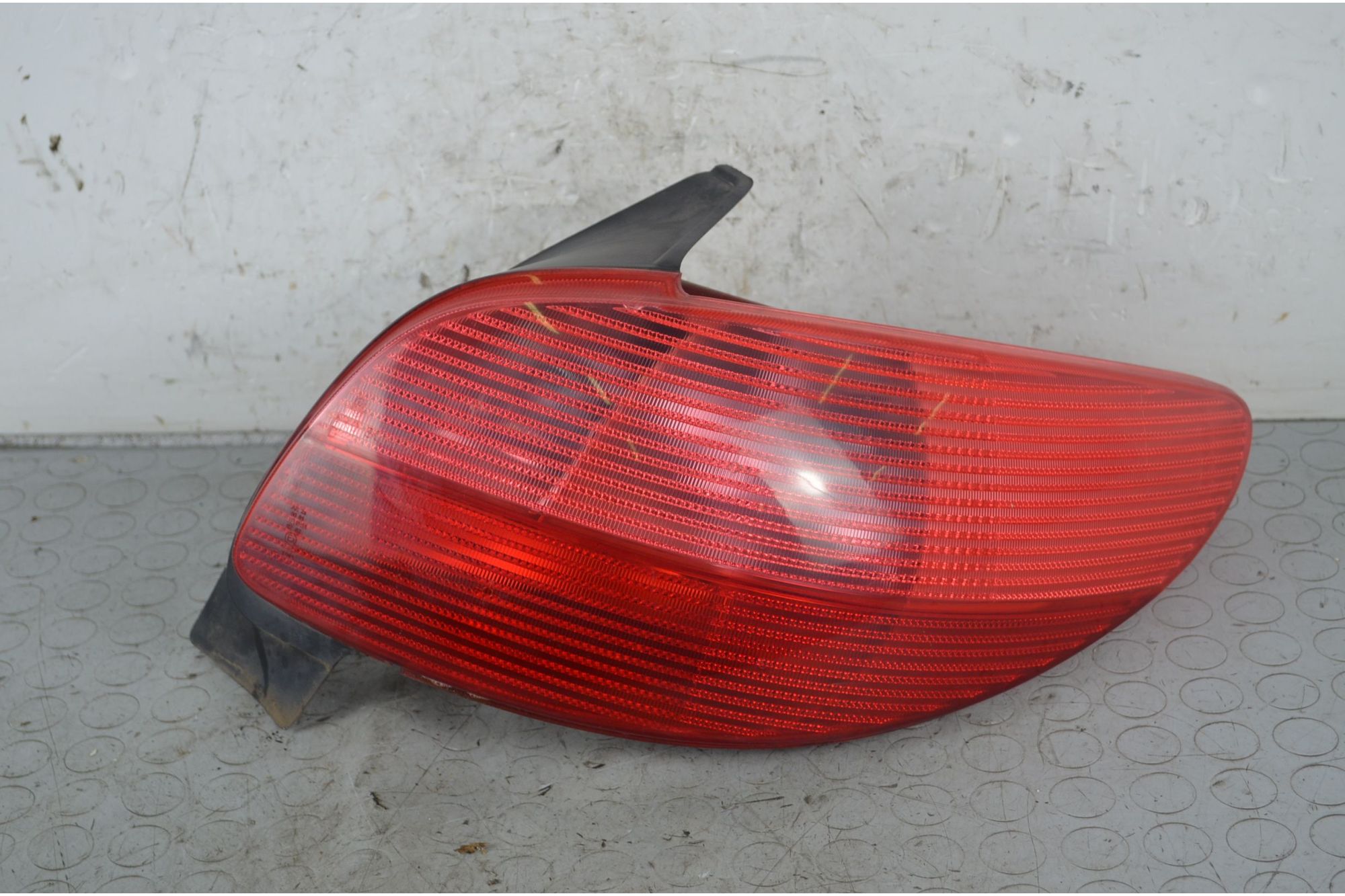 Fanale Stop posteriore DX Peugeot 206 Dal 1998 al 2006 Cod 6351S0  1726646285470