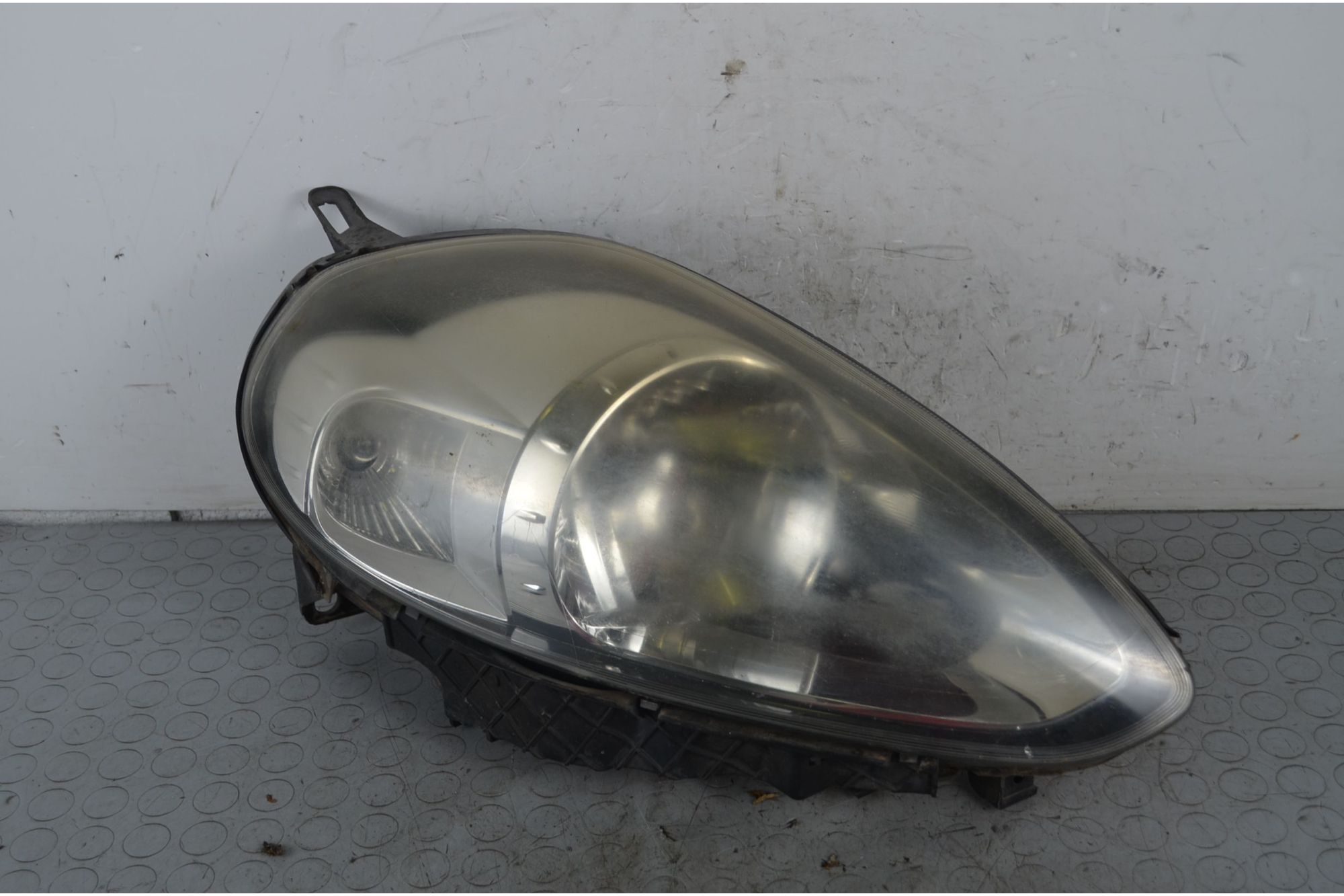 Faro Anteriore DX Fiat Punto Evo dal 2009 al 2012 Cod 51937149  1726650623527