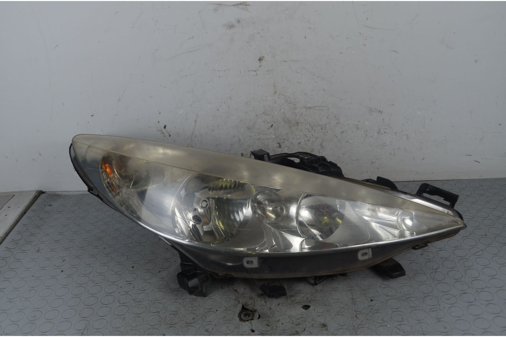 Faro anteriore DX Peugeot 207 Dal 2006 al 2015 Cod 620695  1726654297755