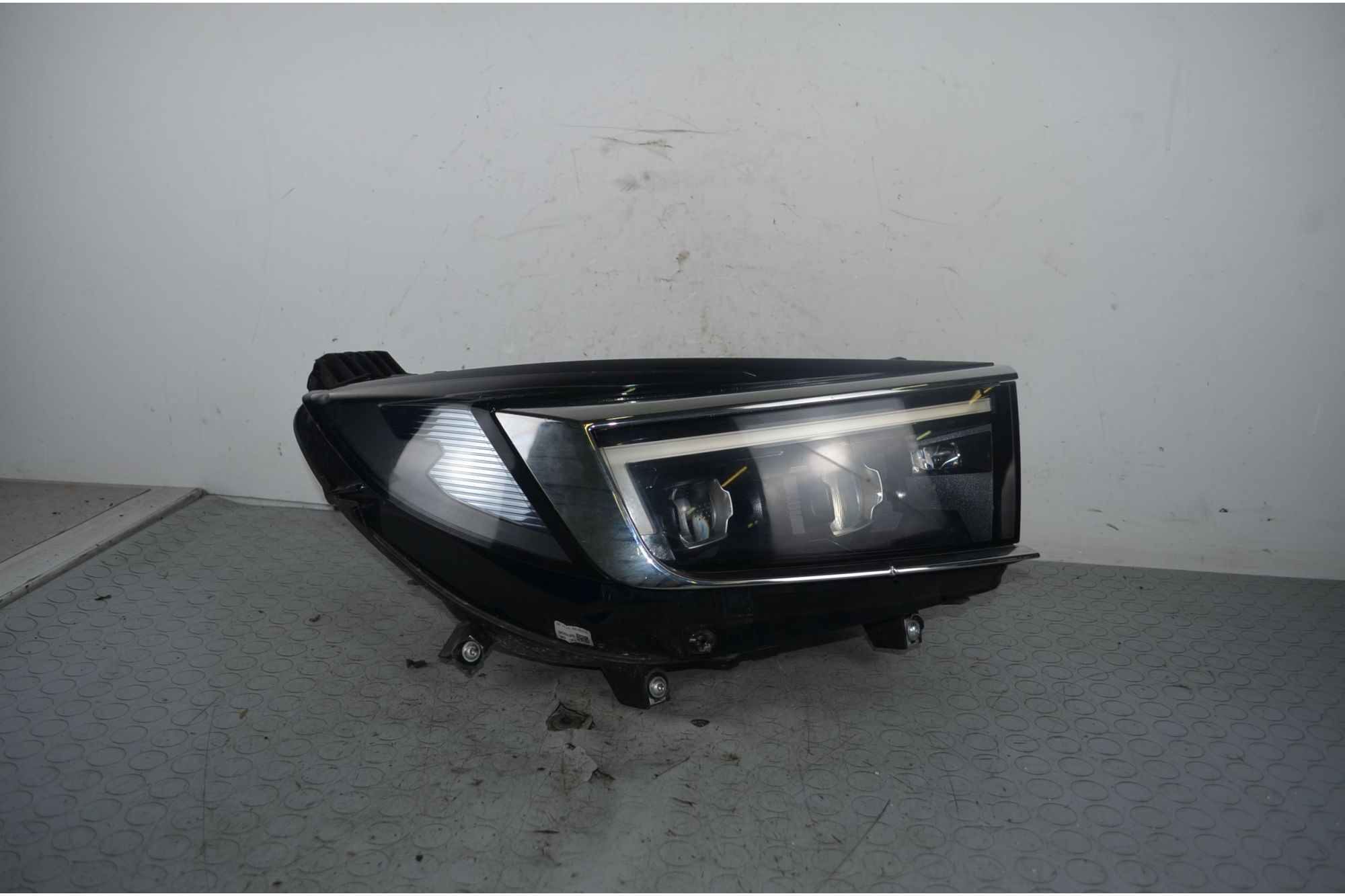 Faro Anteriore DX Opel Grandland dal 2017 in poi Cod 1682805280 NB presenta un attacco rotto  1727077802779