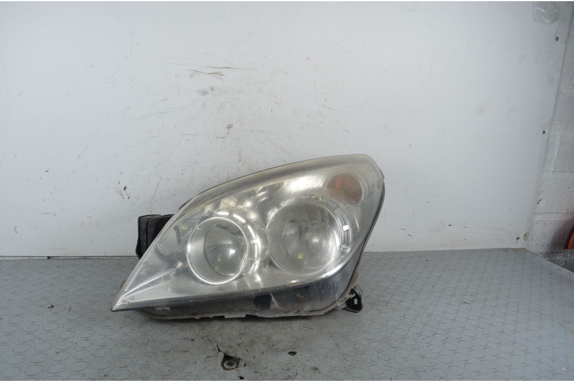 Faro Anteriore SX Opel Astra H dal 2004 al 2011 Cod 1EG270370-41  1727175613864