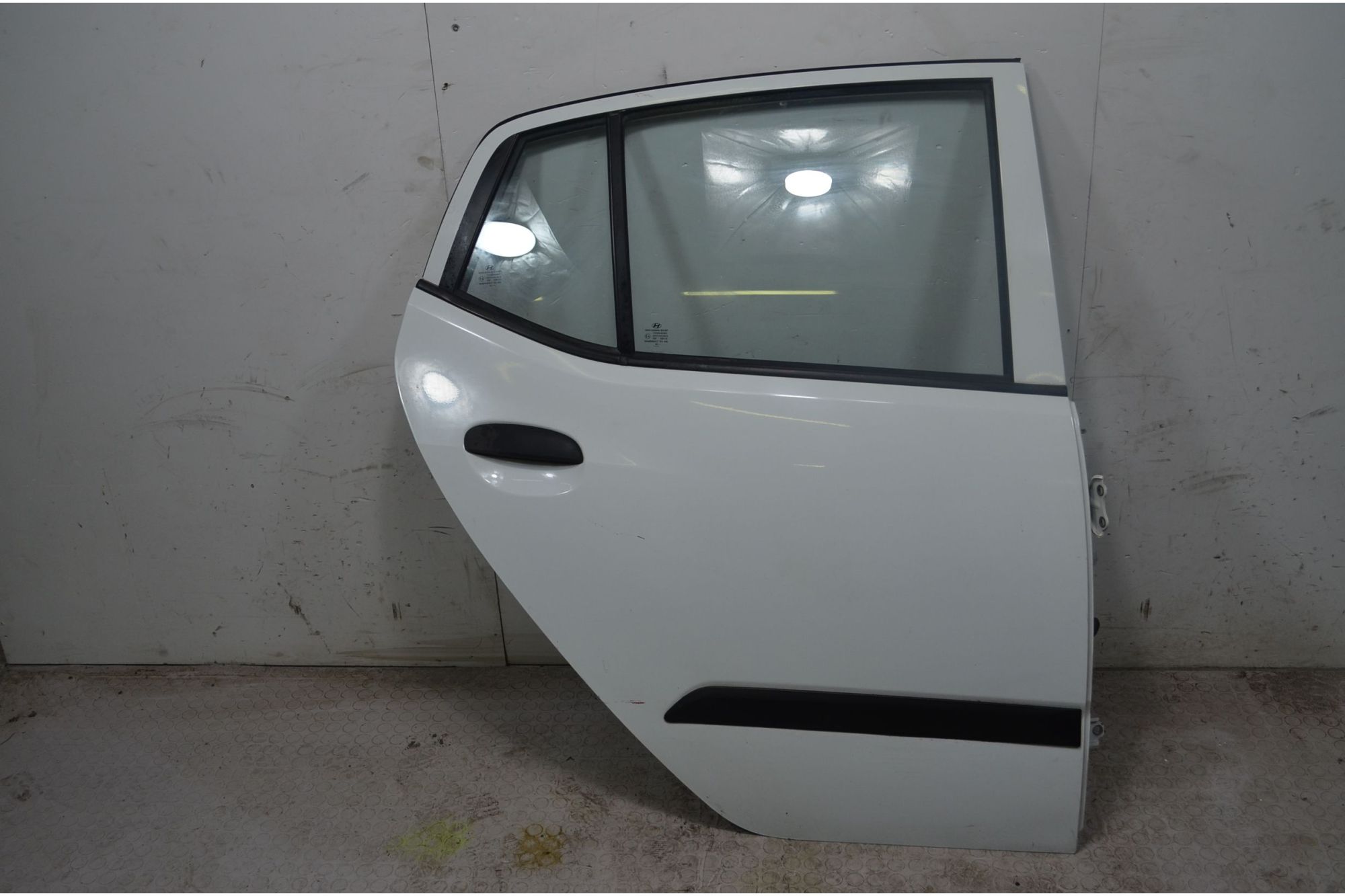 Portiera Laterale Posteriore DX Hyundai i10 dal 2010 al 2013 Cod 770040X050  1727427922638