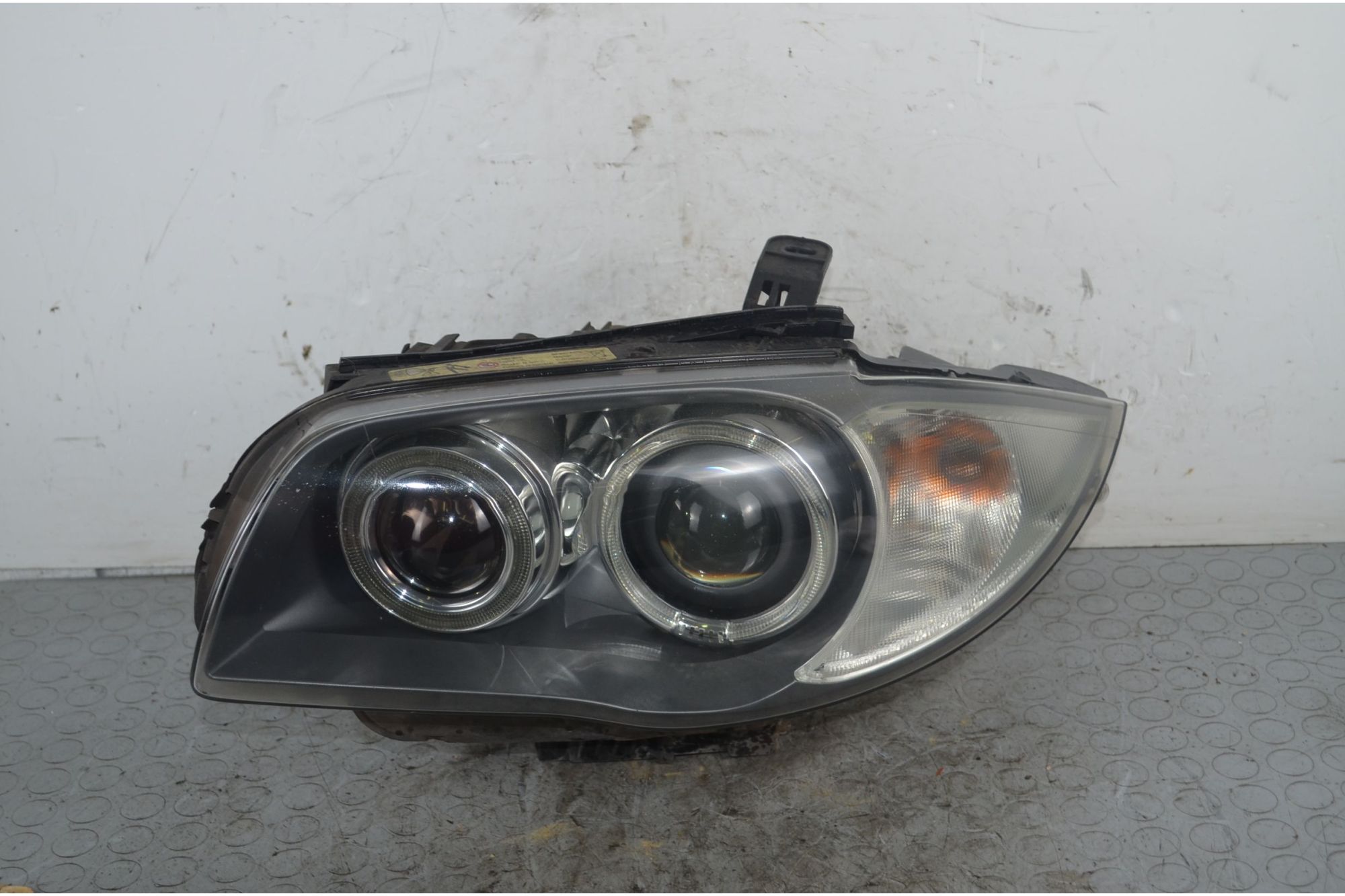 Faro Anteriore SX BMW Serie 1 E87 Dal 2004 al 2013 Cod 63117180839  1727939858463