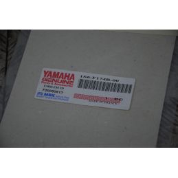 Adesivo Emblema Originale Decalcomania Yamaha XC 300 Versity 300 Dal 2003 al 2006 Cod 1S6-F174B-00  1727945291315