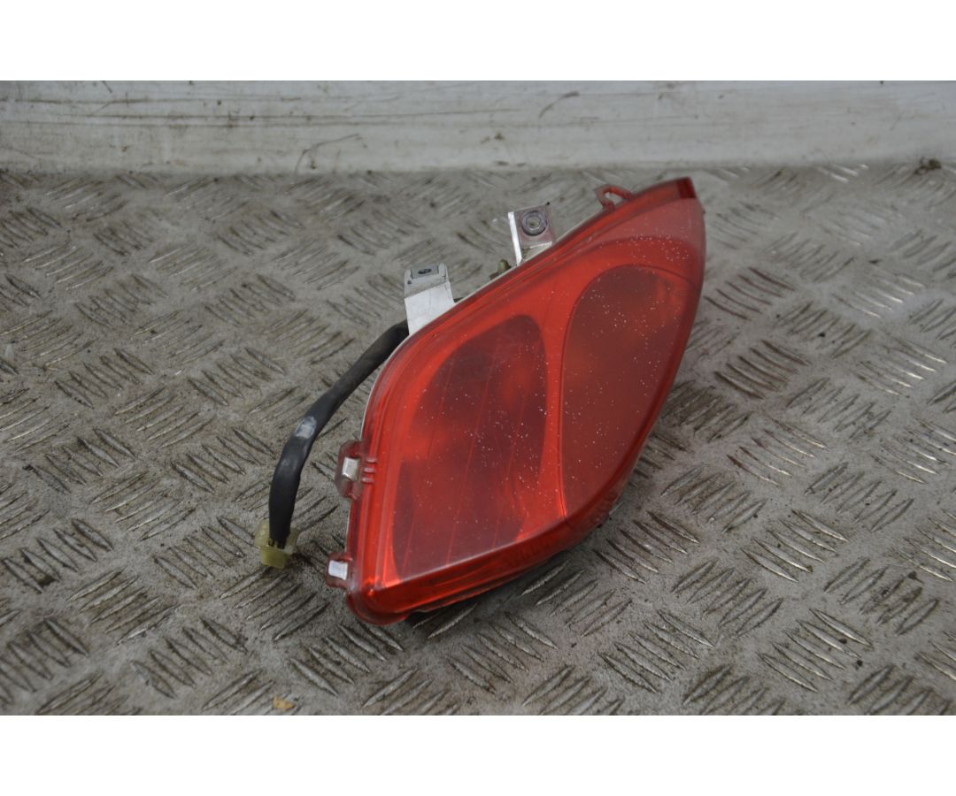 Fanale Stop Posteriore DX Yamaha Xmax X-max 250 dal 2010 al 2013  1728461628258