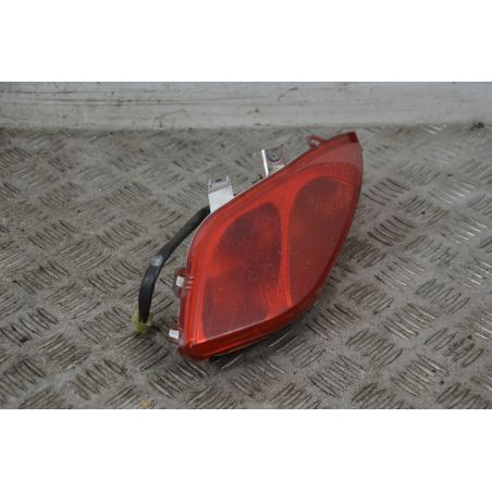 Fanale Stop Posteriore DX Yamaha Xmax X-max 250 dal 2010 al 2013  1728461628258