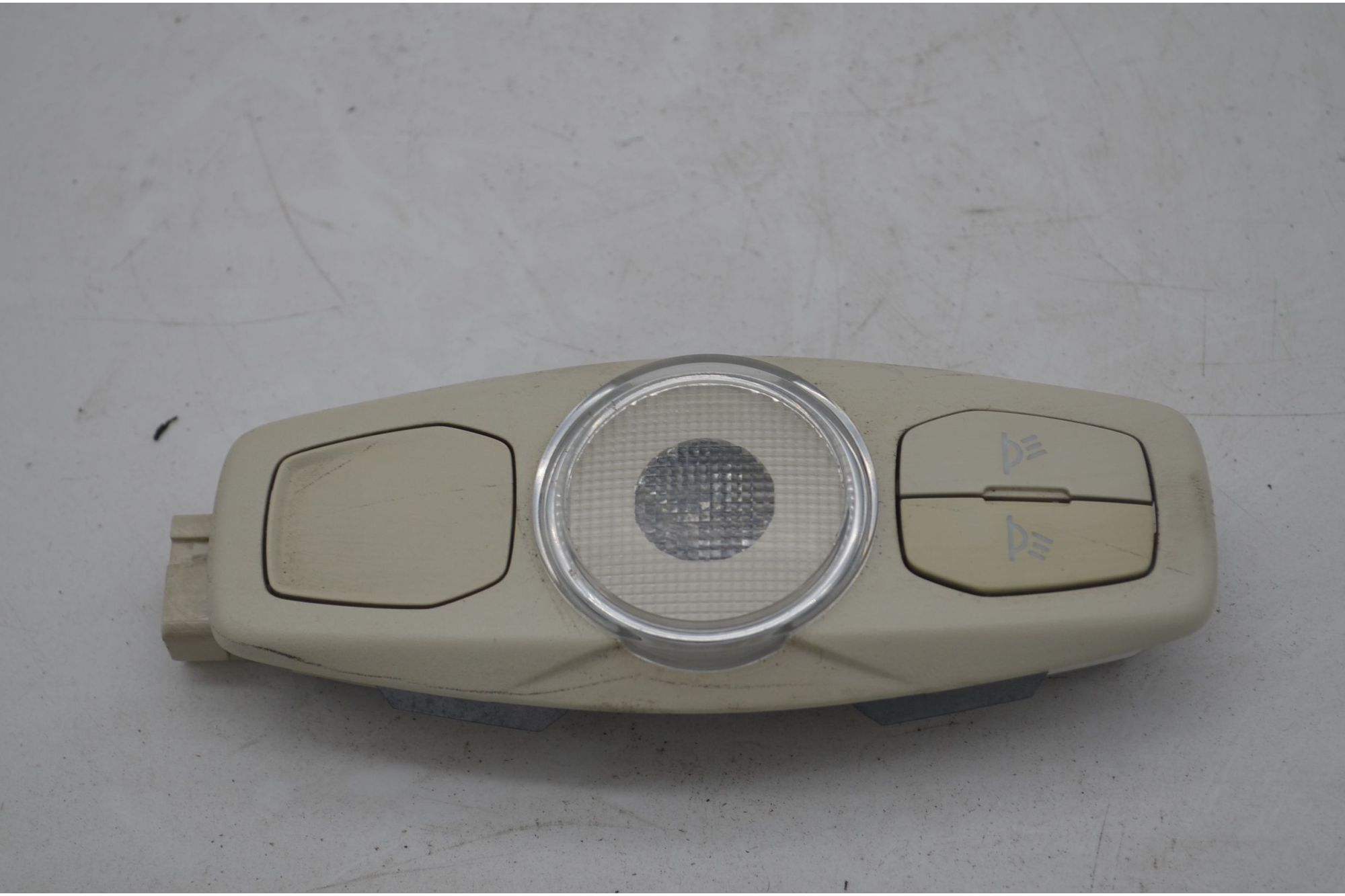 Plafoniera luce interna posteriore Ford Focus SW Dal 2011 al 2015 Cod AM51-13K767-BB  1728465705412