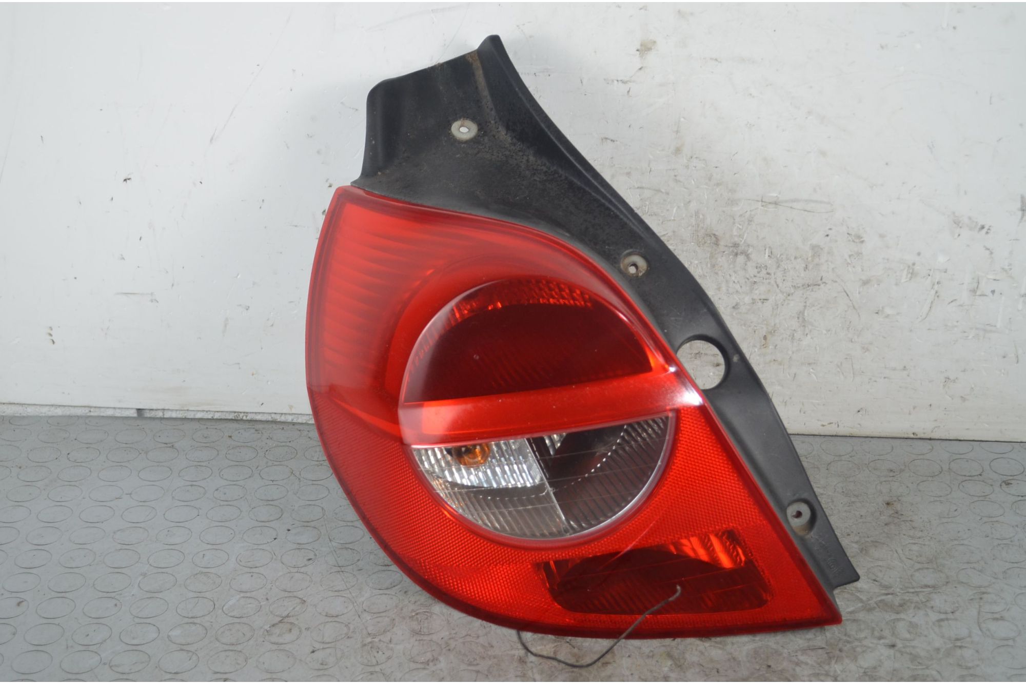 Fanale stop posteriore SX Renault Clio III Dal 2005 al 2009 Cod 8200459962  1728480192228