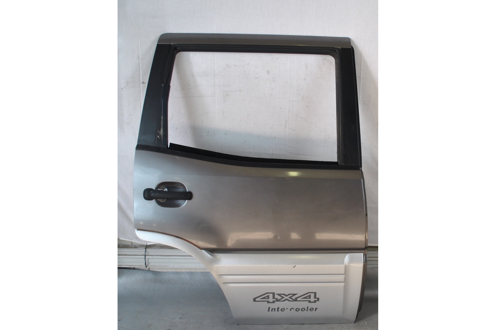 Portiera sportello posteriore DX Nissan Terrano II dal 93 al 2007 senza alzacristalli  2411111184196