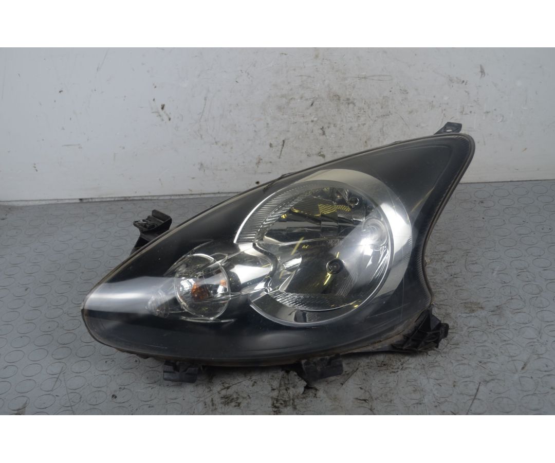 Faro anteriore SX Toyota Aygo  Dal 2005 al 2014 Cod 811700H011  1728543654878