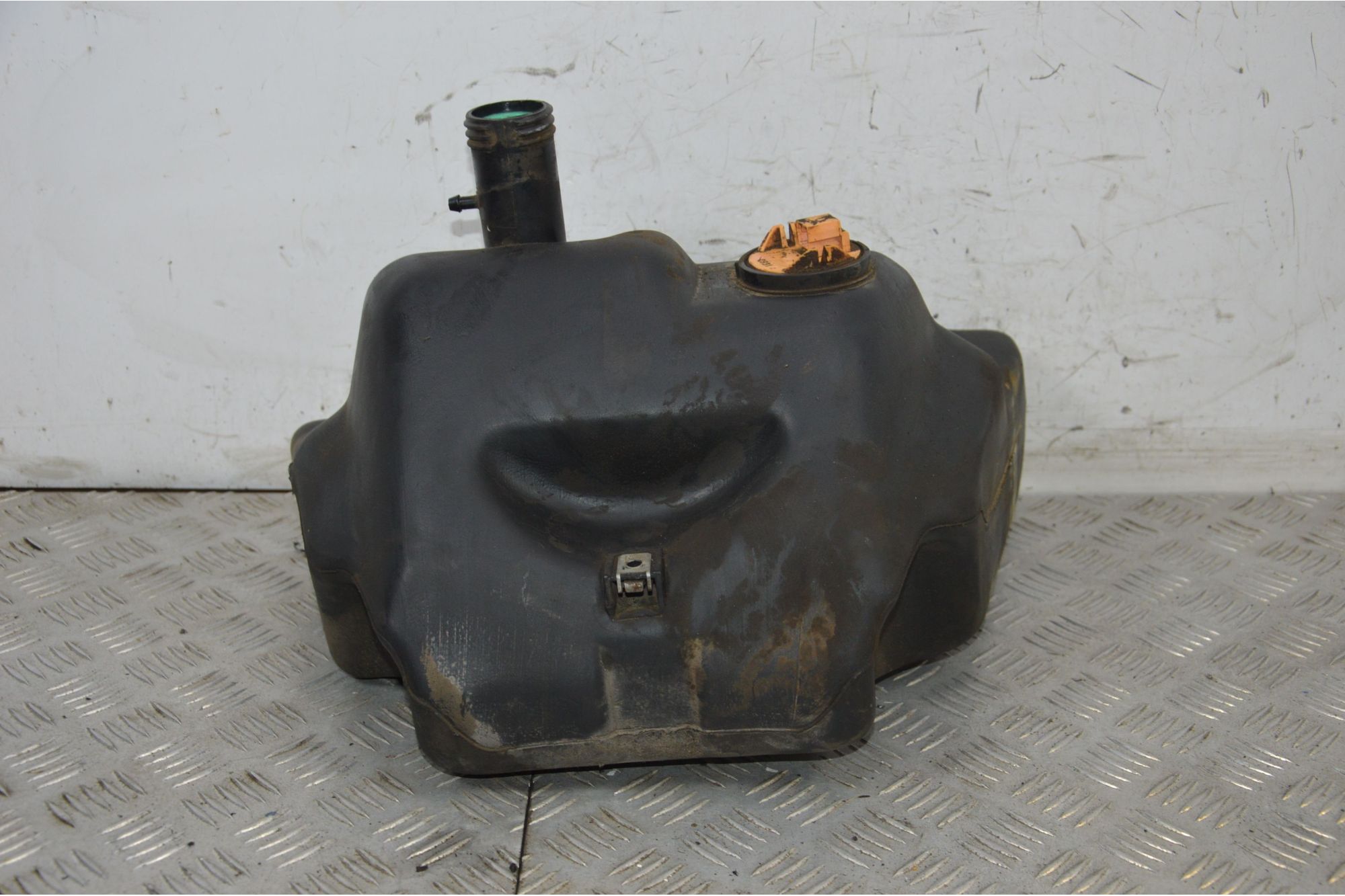 Serbatoio Benzina Piaggio Vespa ET2 50 Dal 1996 al 2006  1728549562122