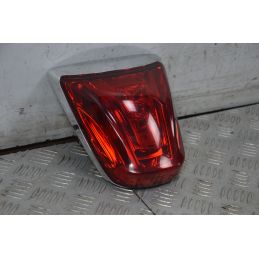 Fanale Stop Posteriore Piaggio Vespa Primavera 150 Dal 2014 al 2021  1728568514928