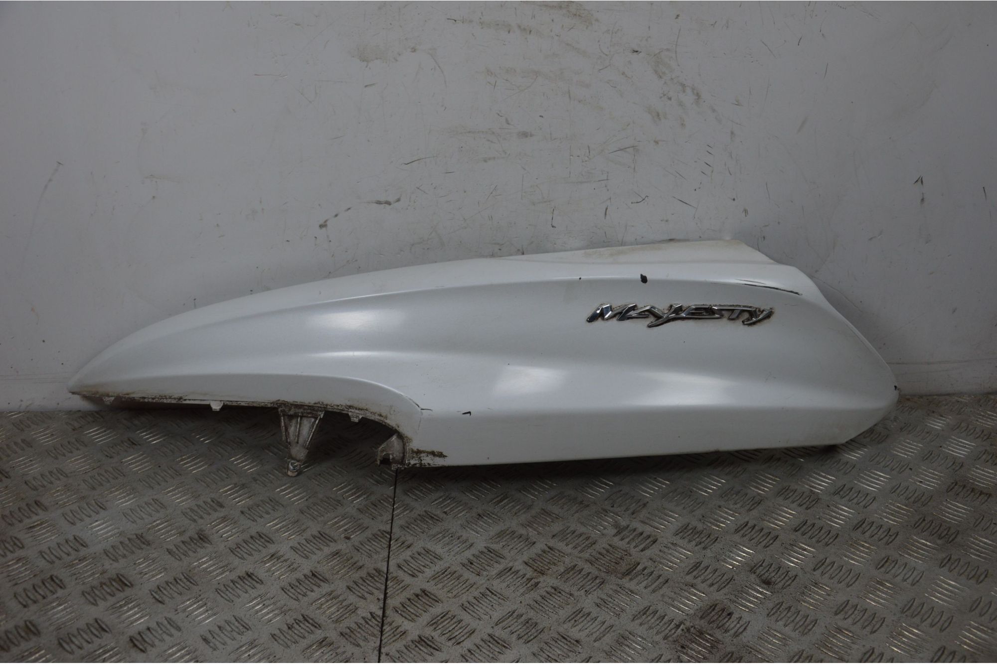 Carena Fianchetto Sinistro Sx Yamaha Majesty 400 dal 2008 al 2012  1728980289534