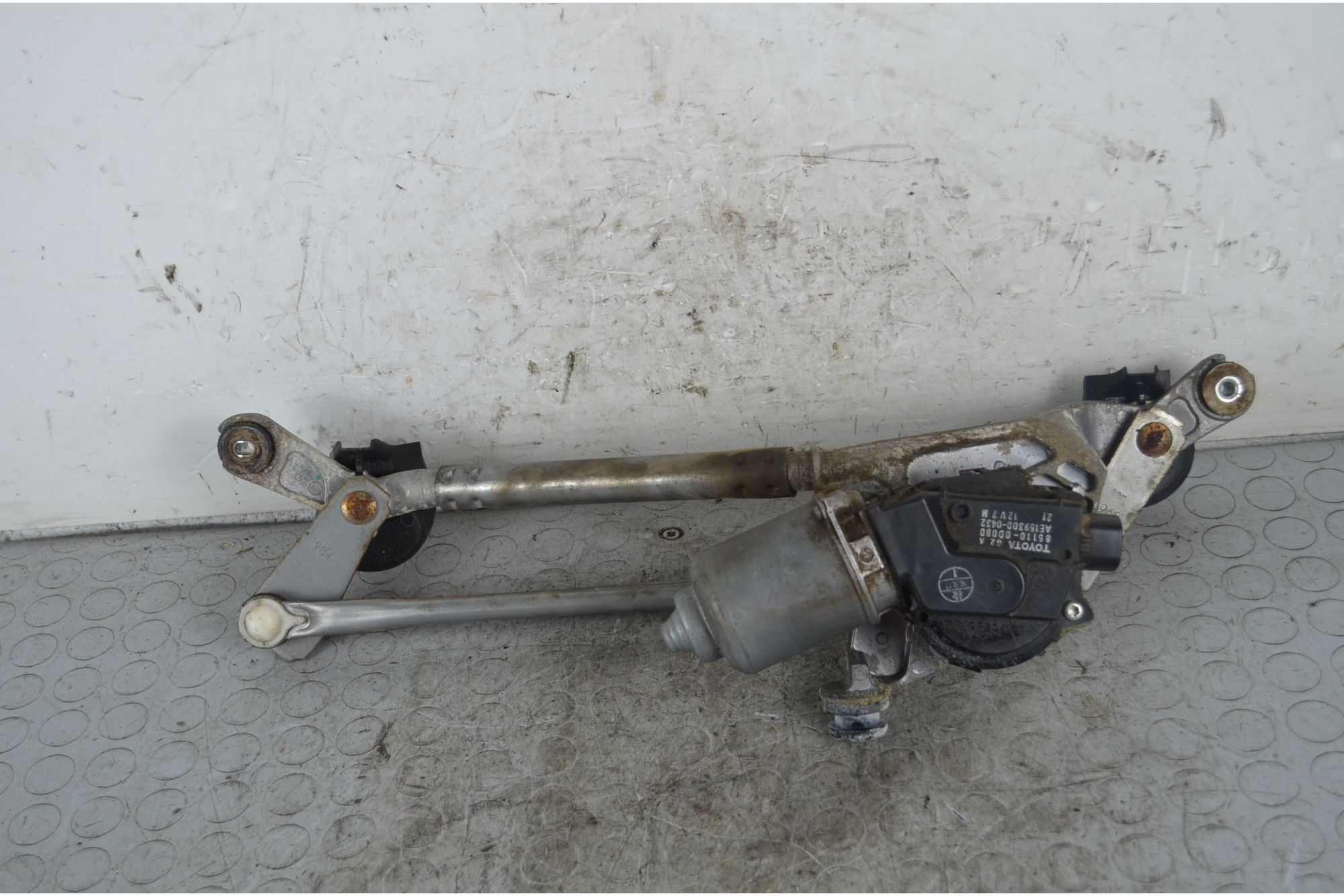 Motorino Tergicristalli Anteriore Toyota Yaris Dal 2005 al 2011 Cod 851100D080  1729500555504