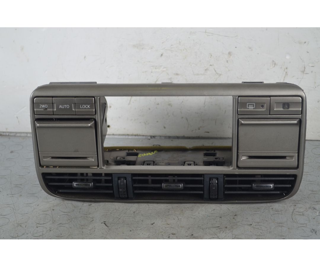 Cornice Rivestimento Autoradio + Bocchette Aria + Pulsanti Aria Nissan X-Trail Dal 2001 al 2006 Cod 687508H800  1729860669538