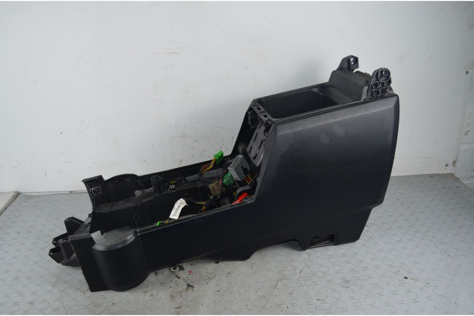 Tunnel Centrale Land Rover Discovery III Dal 2004 al 2009 Cod LR012125  1730111722964