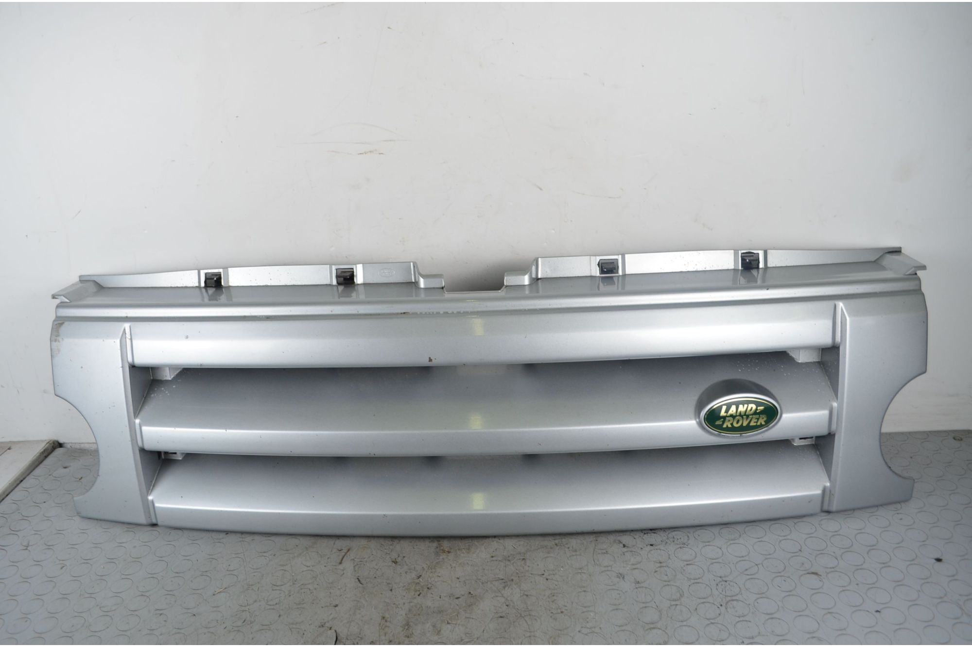 Griglia anteriore Land Rover Discovery Dal 2004 al 2009 Cod DHB000274LML  1730207327363