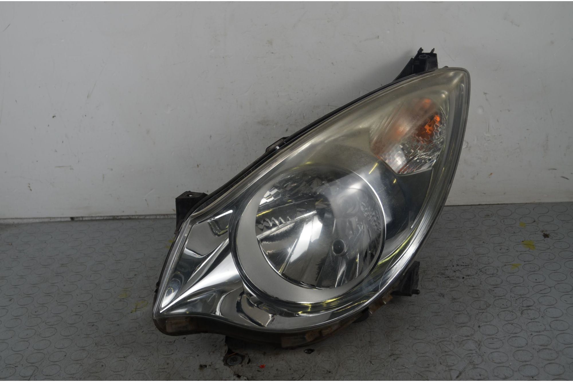 Faro Anteriore SX Opel Agila B Dal 2008 al 2015 Cod 93193971  1730278563875