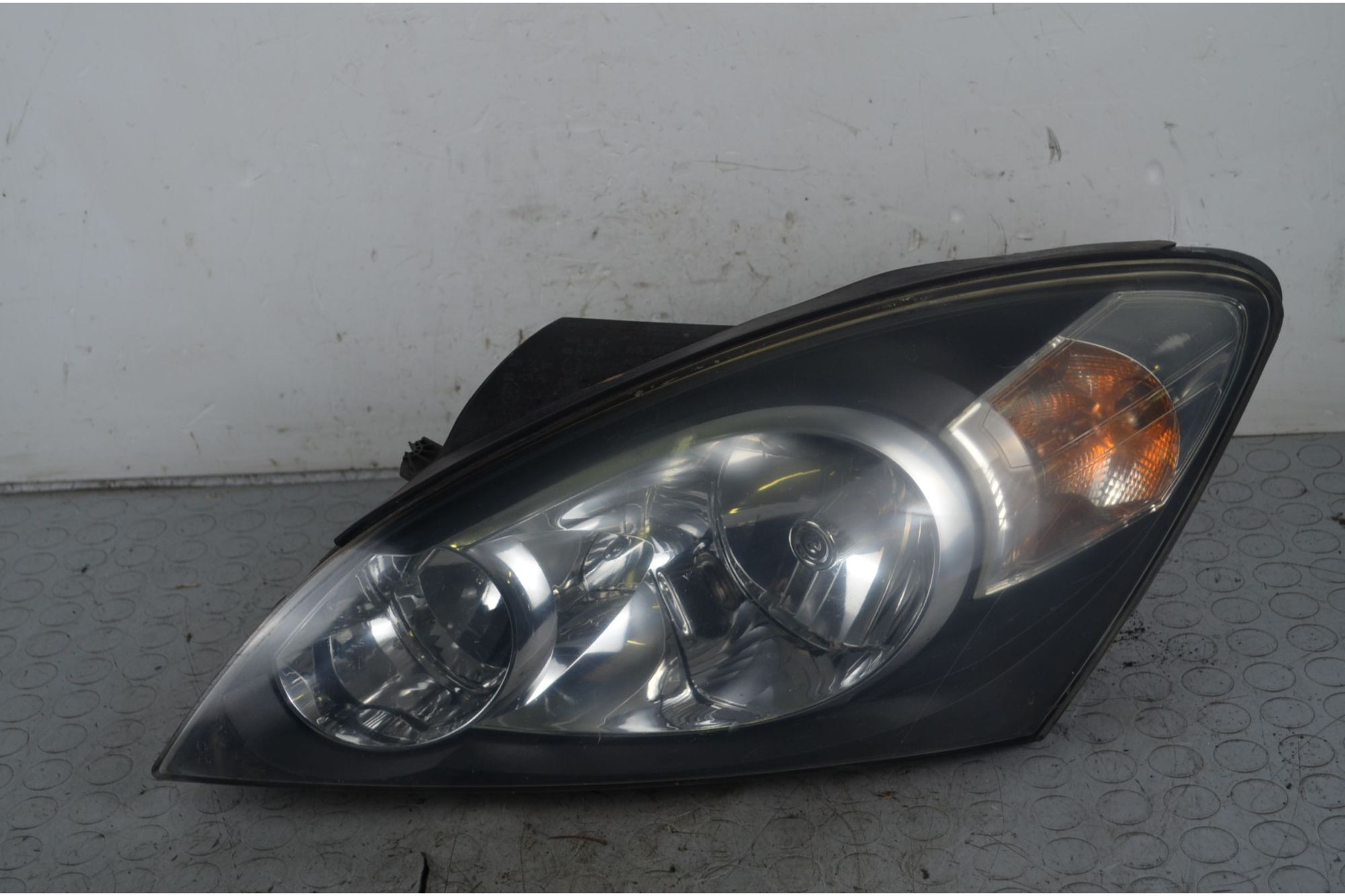 Faro Anteriore SX Kia Ceed Dal 2006 al 2012 Cod 921011H000  1730384548988