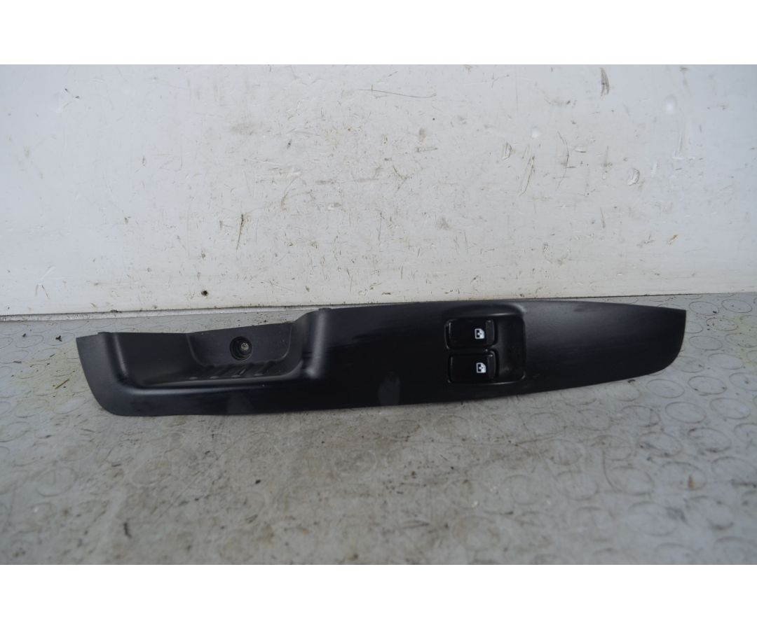 Pulsantiera Alzacristalli anteriore SX Hyundai i10 Dal 2008 al 2014 Cod 82730-0X020