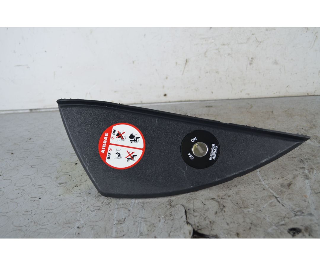 Pulsantiera Attivazione Airbag Kia Soul Dal 2008 al 2013 Cod 84766-2K100  1730975247788