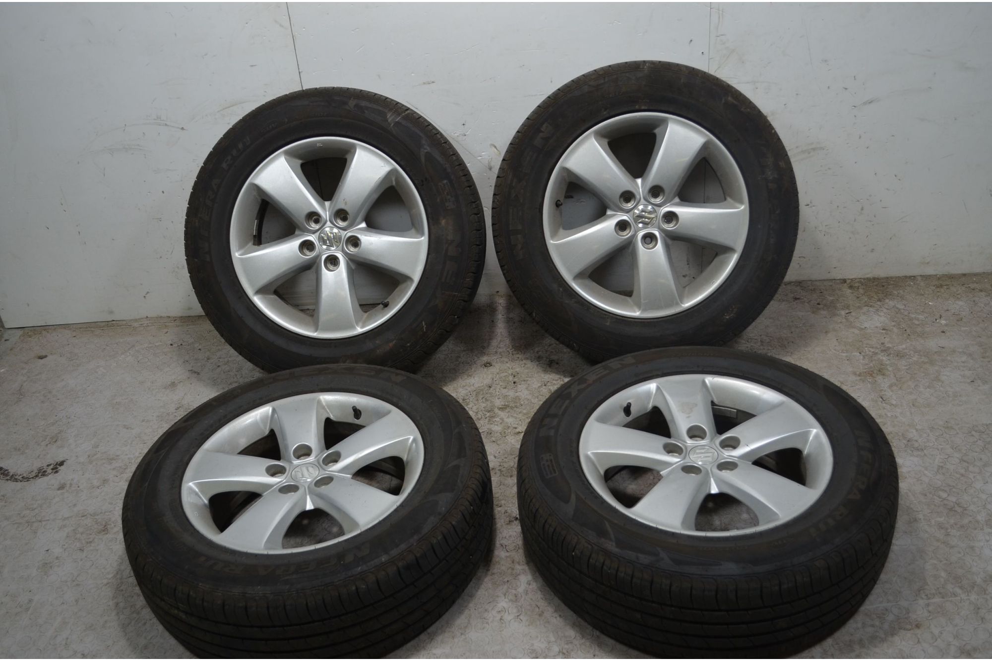 Treno completo cerchi e gomme Suzuki Gran Vitara Dal 2005 al 2012 misura 225/65 R17  1731057378574