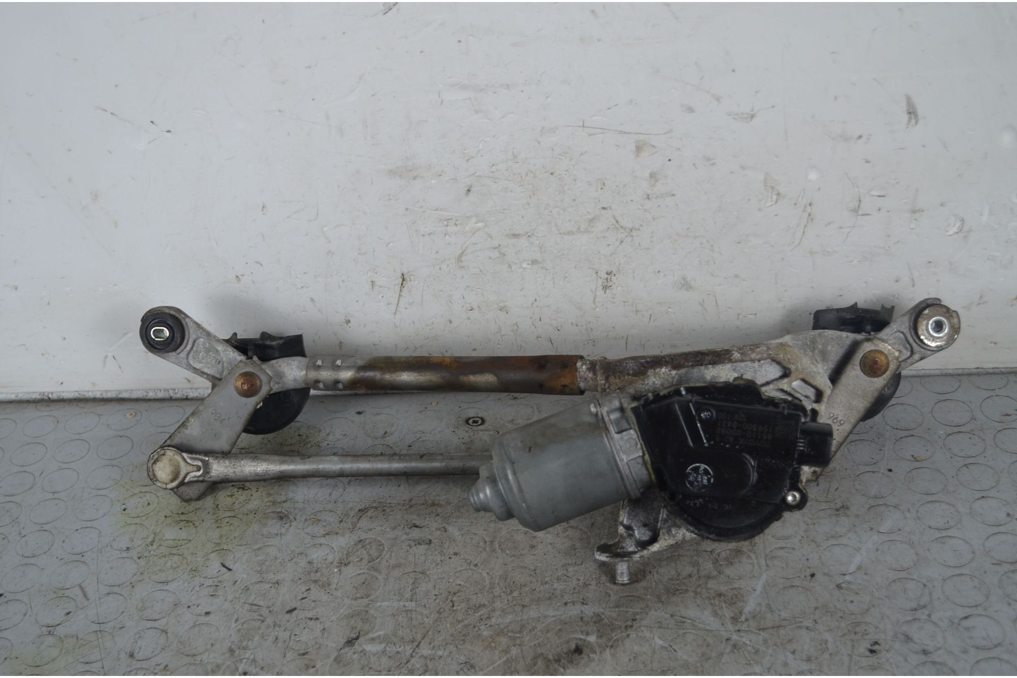 Motorino tergicristallo anteriore Toyota Yaris Dal 2005 al 2011 Cod 85110-0D080  1731078333781