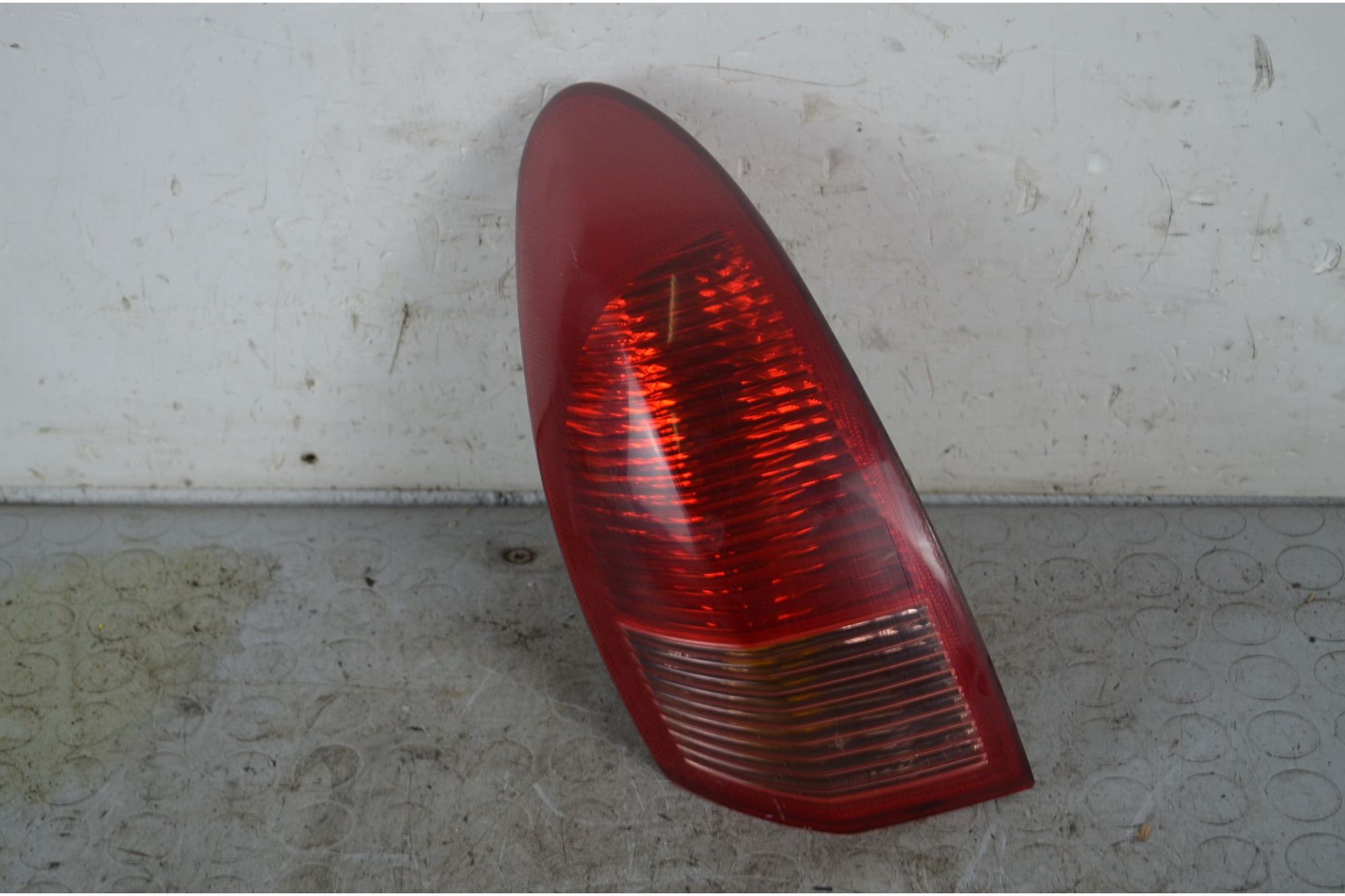 Fanale Stop posteriore esterno DX Alfa Romeo 147 Dal 2000 al 2010 Cod 46556347  1731656627035