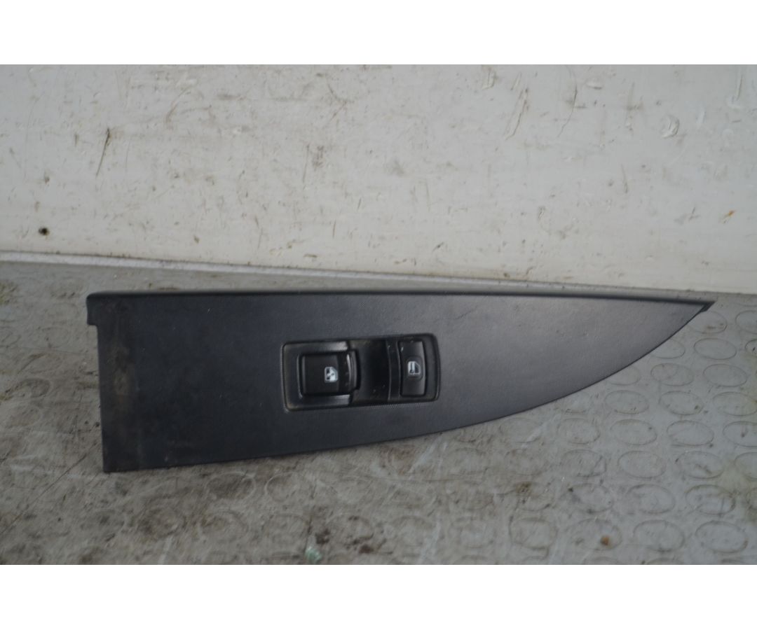 Pulsantiera Alzacristalli Anteriore DX Ssangyong Actyon Dal 2006 al 2018 Cod 72260-09000  1732101806043