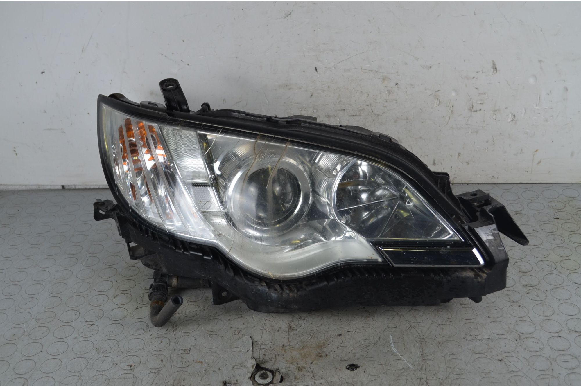 Faro Anteriore DX Subaru Legacy Dal 2003 al 2009 Cod 84001AG382  1732959409632