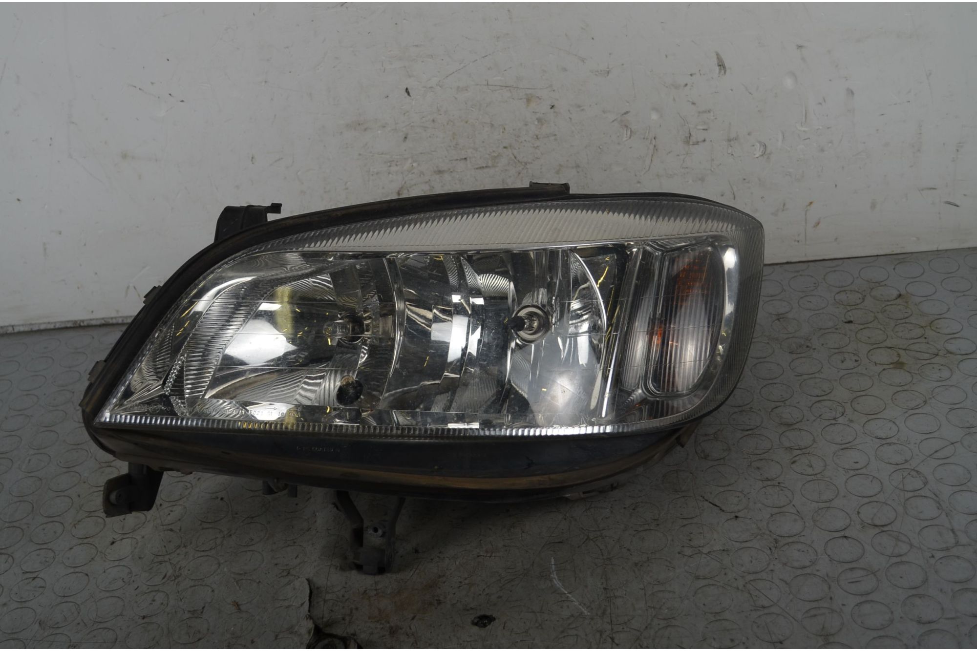 Faro Anteriore SX Opel Zafira A Dal 1999 al 2005 Cod 9118791  1733145015866