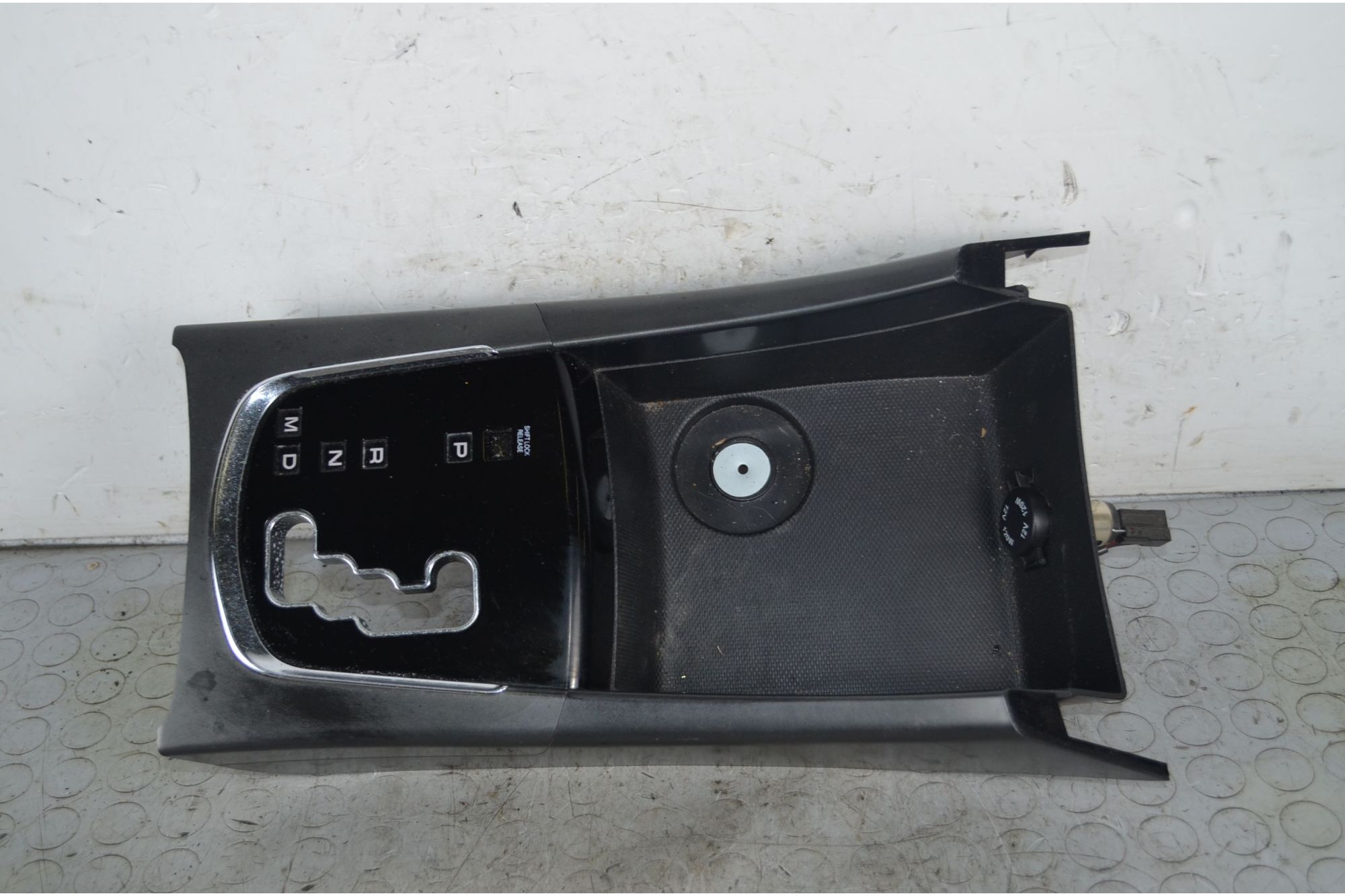 Cornice Rivestimento Selettore del Cambio Ssangyong Korando Dal 2010 al 2016 Cod 77924-34300  1733392975630