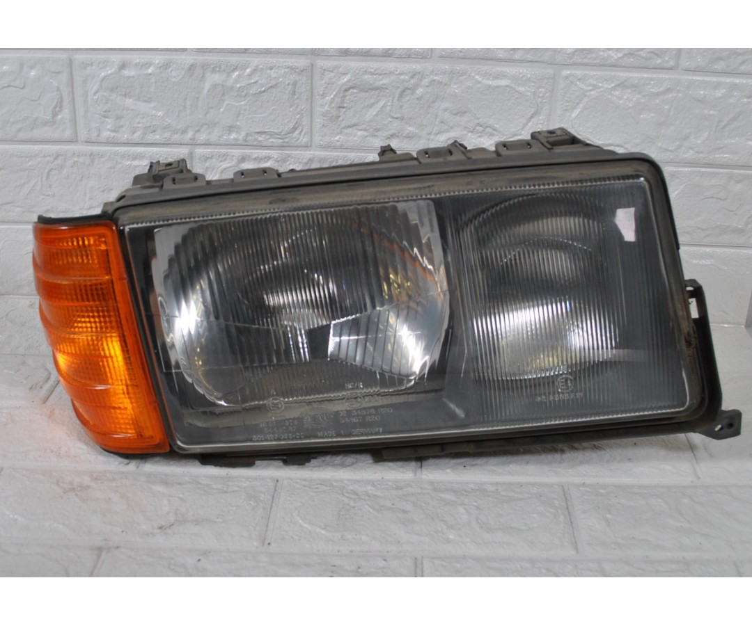 Faro Anteriore DX Mercedes Classe C W201 dal 1982 al 1993 cod 028383R19  1618412084823