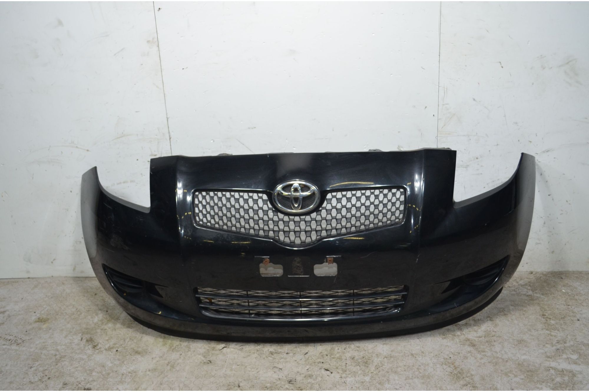 Paraurti Anteriore Toyota Yaris  Dal 2005 al 2011 Cod 521190D977  1735309662077