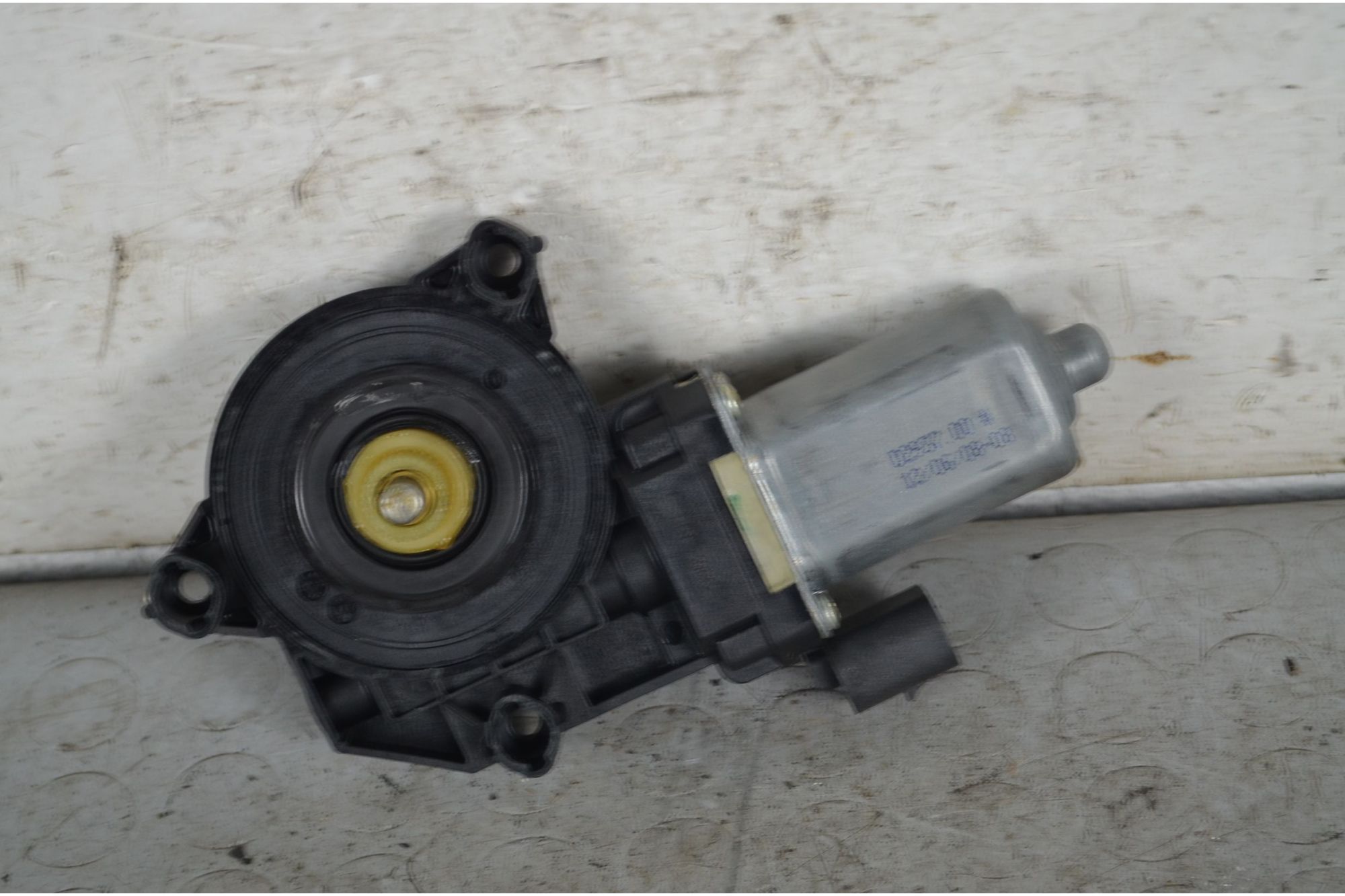 Motorino alzacristallo anteriore DX Alfa Romeo 159 Dal 2005 al 2011 Cod D293700  1735564972089