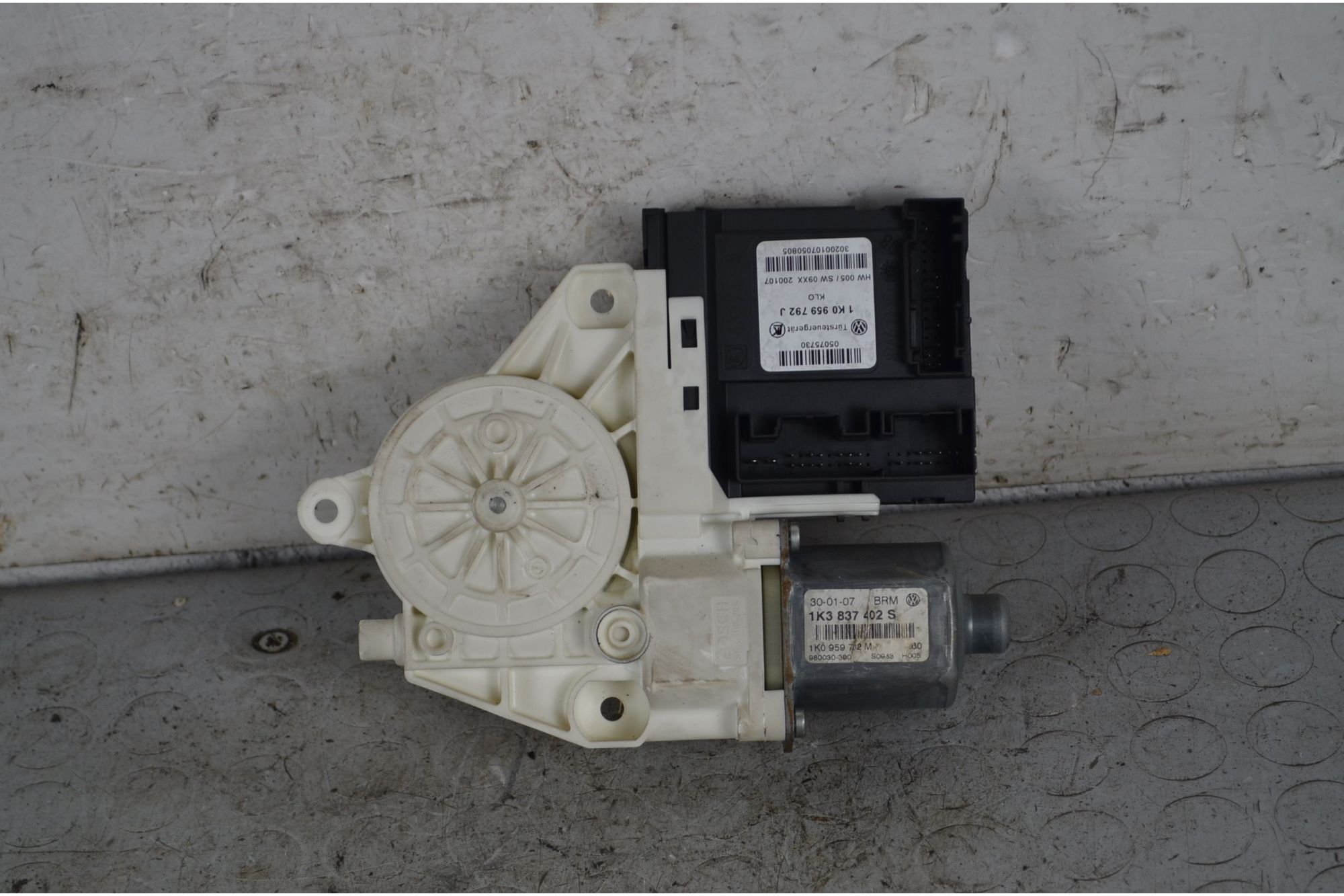 Motorino Alzacristalli Anteriore DX Volkswagen Golf V Dal 2003 al 2009 Cod 1K3837402S  1735832182295