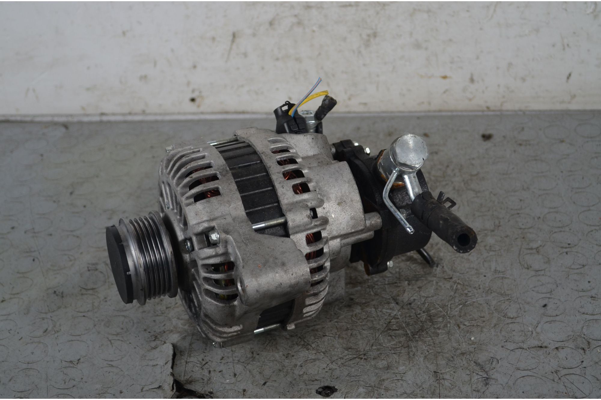 Alternatore Hyundai Terracan Dal 2001 al 2007 Cod AX1334-LBSK20  1736350156881