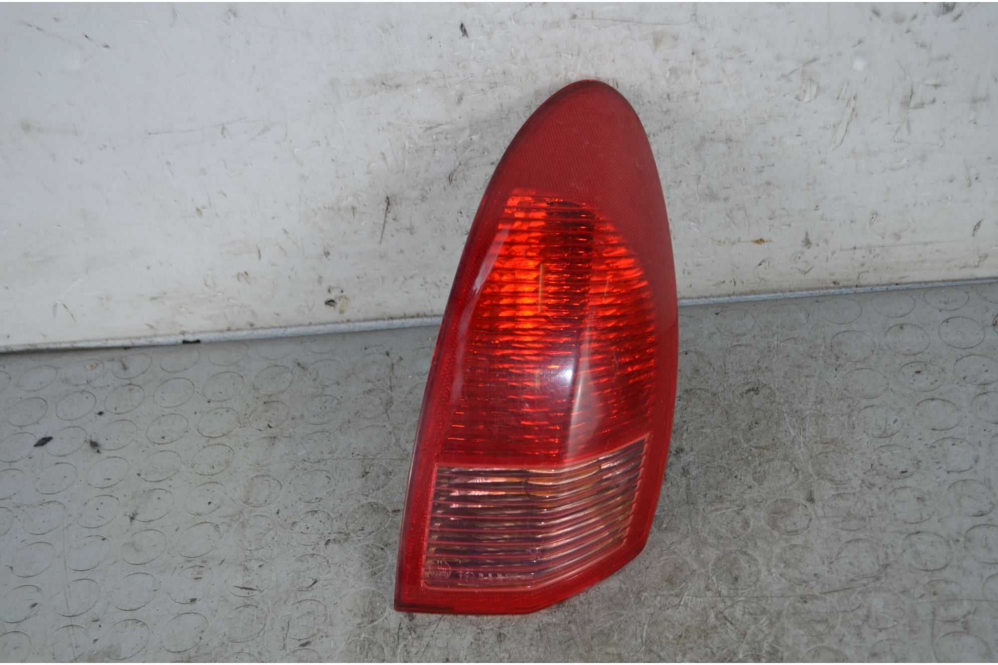 Fanale stop posteriore SX Alfa Romeo 147 Dal 2000 al 2005 Cod oE 46556349  1737119134263