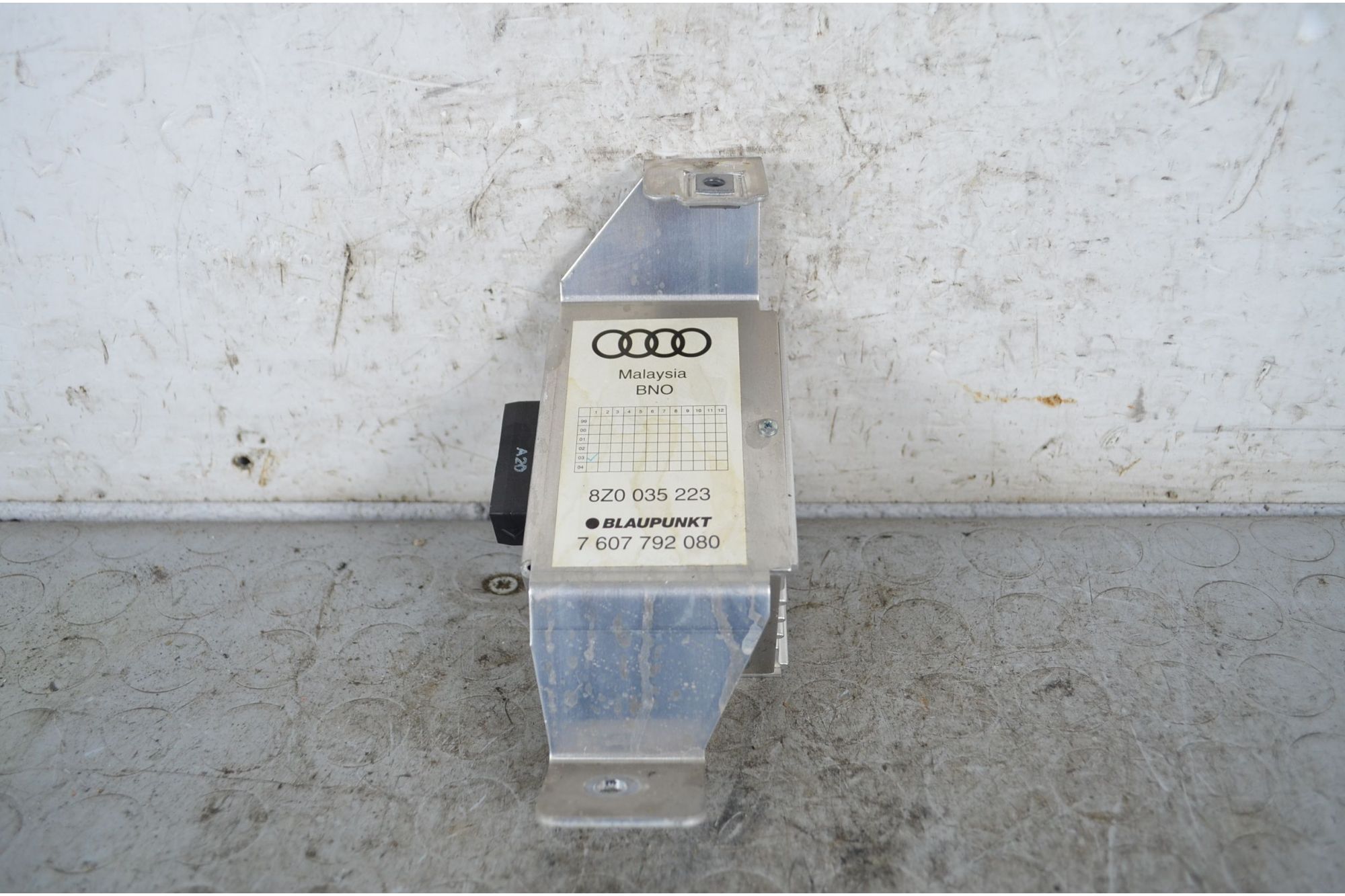 Centralina Amplificatore Audi A2 Dal 1999 al 2005 Cod 8Z0035223  1737370378475