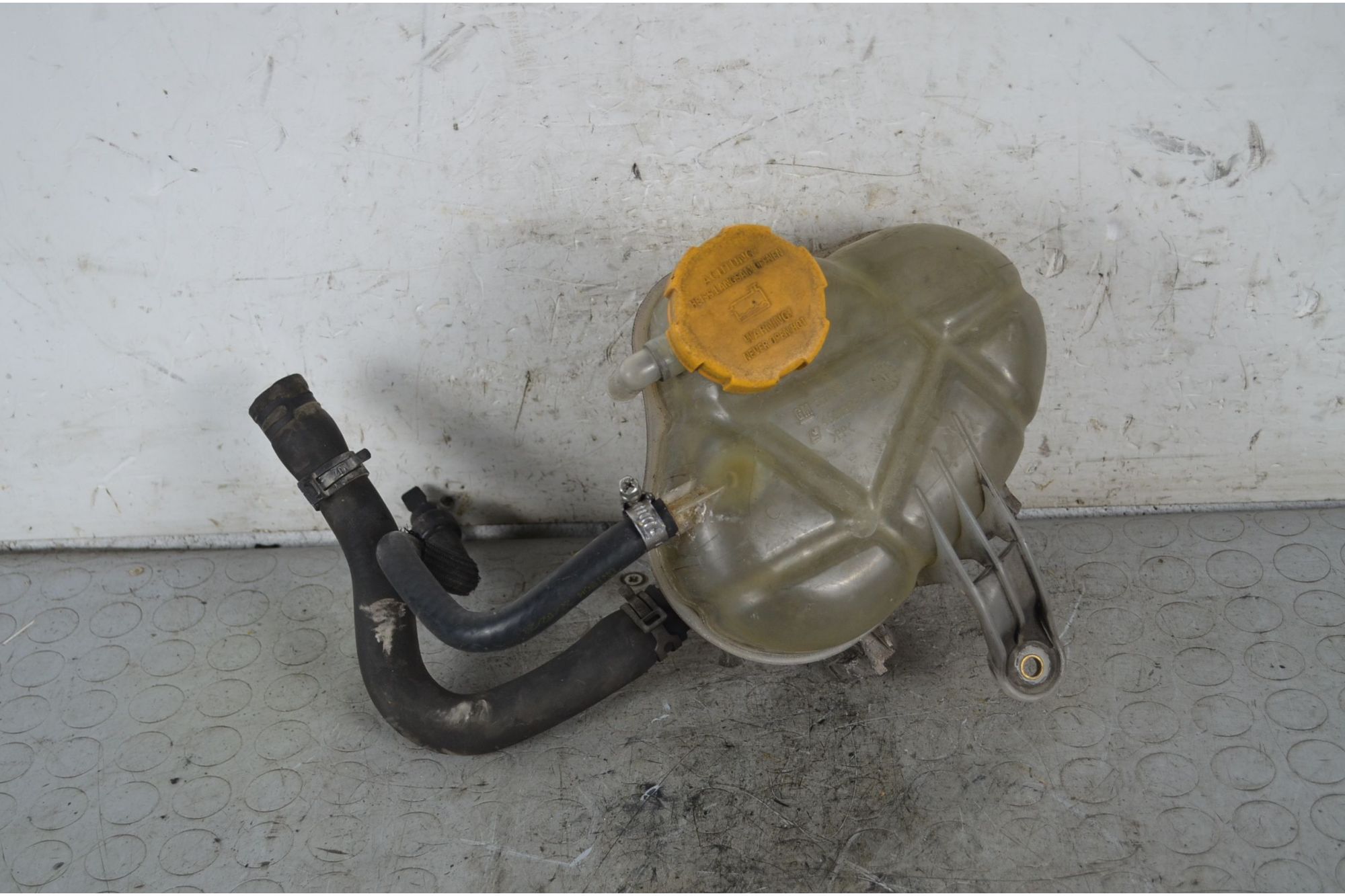 Vaschetta acqua radiatore Opel Corsa D Dal 2006 al 2014 Cod 55702164  1738837987599