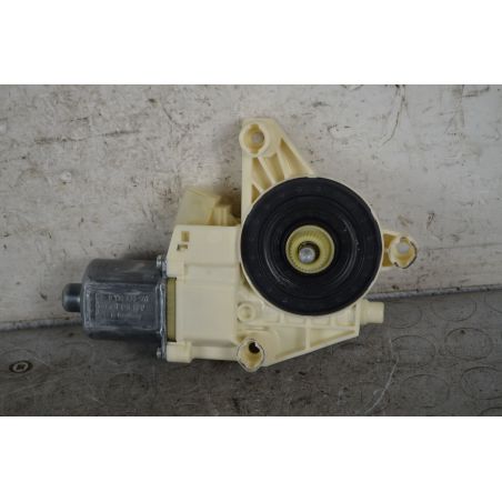 Motorino Alzavetro Anteriore SX Mercedes Classe C W204  Dal 2007 al 2013 Cod 0130822503  1739182365384