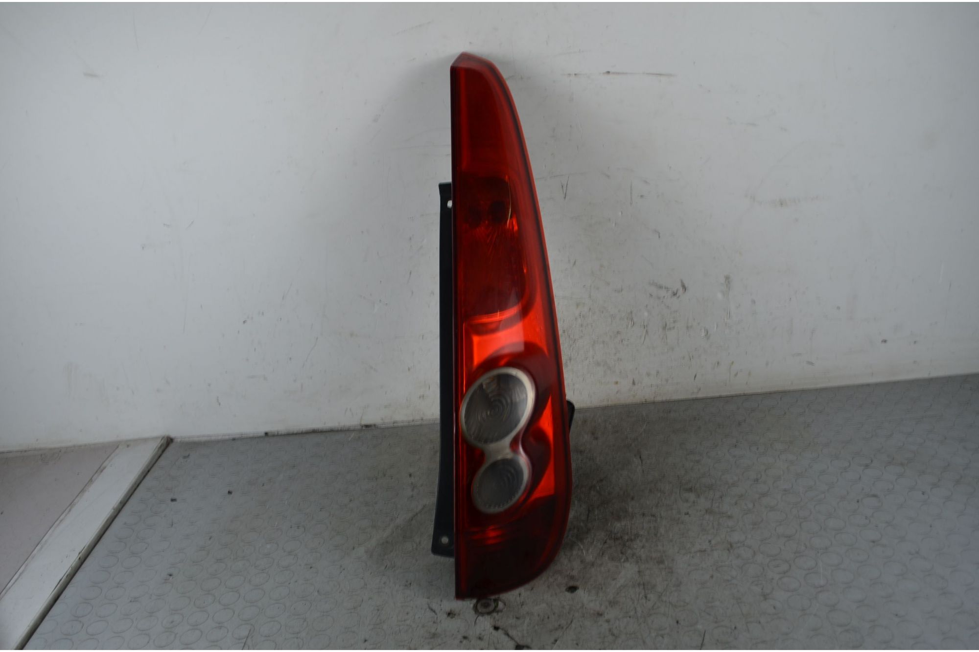 Fanale Stop Posteriore DX Ford Fiesta V  Dal 2002 al 2008 Cod 1437625  1739365578211