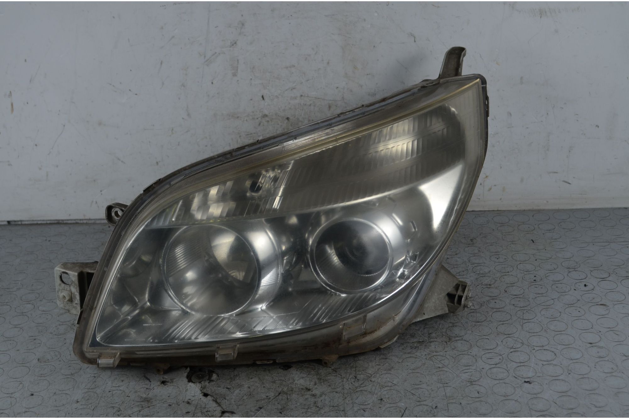 Faro Anteriore SX Daihatsu Terios Dal 2006 al 2013 Cod 81150B4090  1740643988189