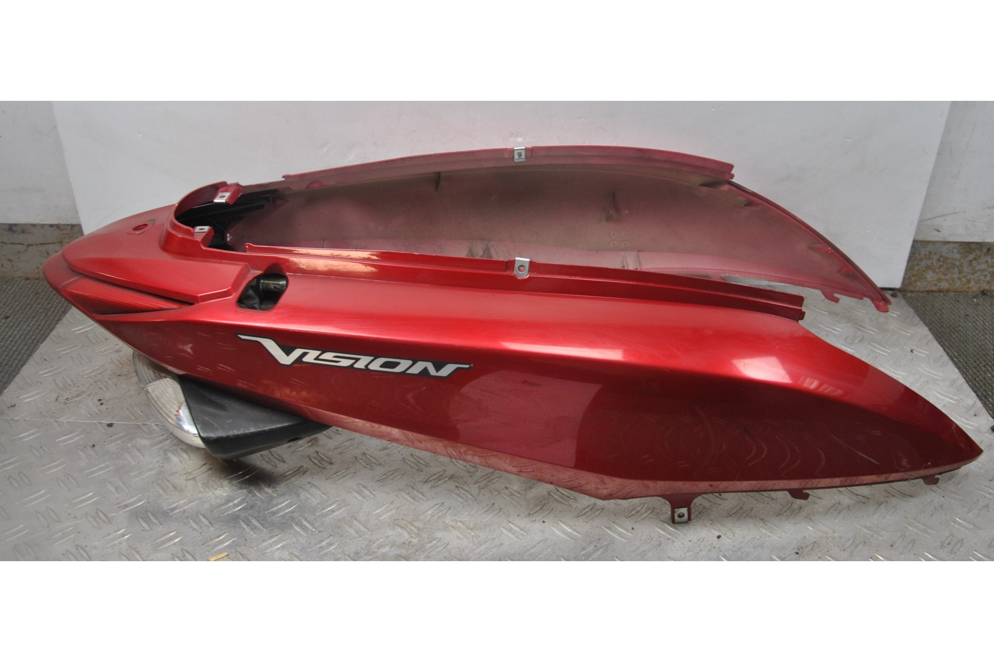 Carena Codone posteriore Completo Honda Vision 50 / 110 dal 2011 al 2017  1623920650170