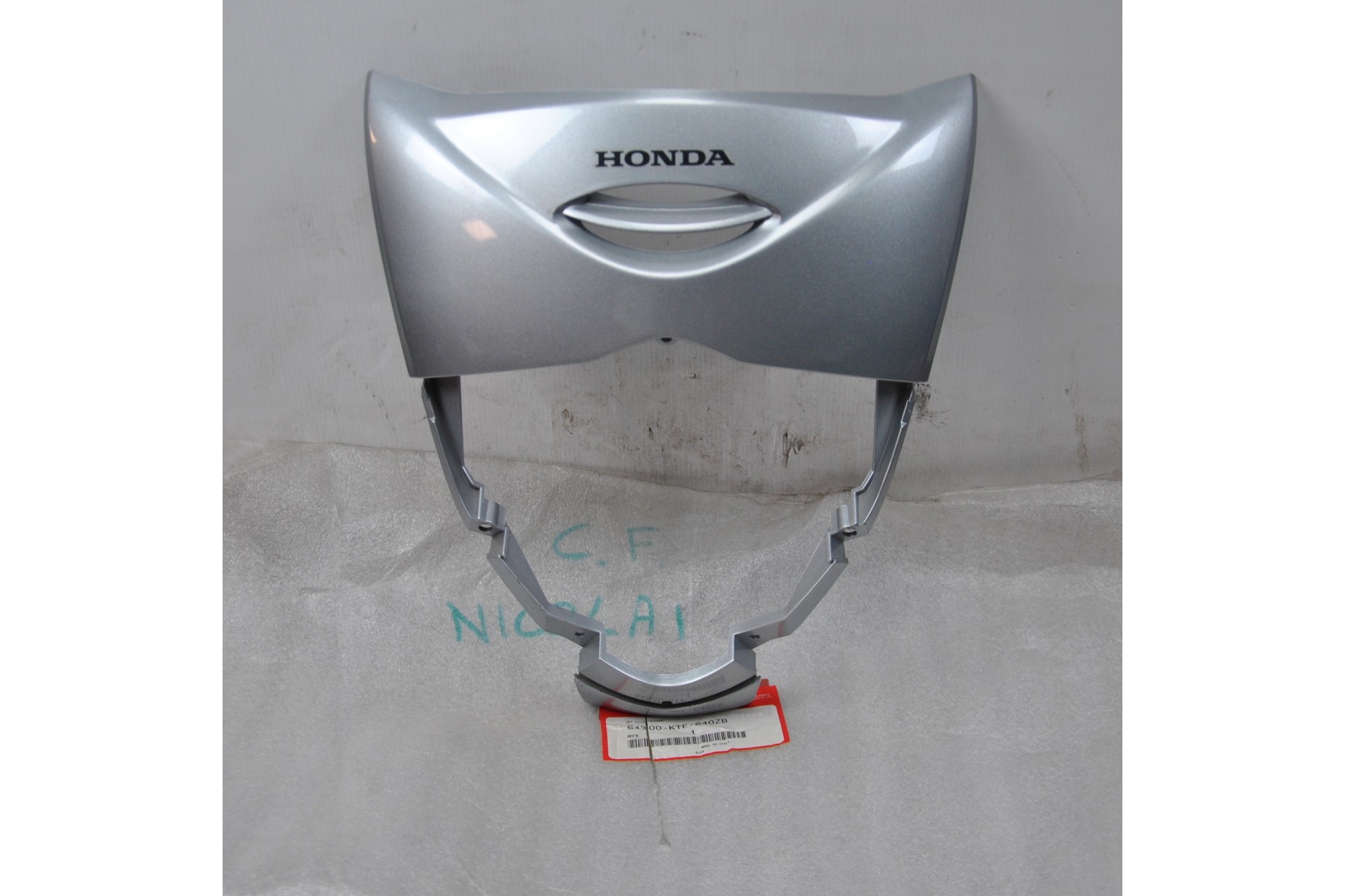 Carena Scudo Anteriore Honda SH 125 / 150 dal 2005 al 2008 cod 64300-KTF-640ZB colore NHA48  1625215721022