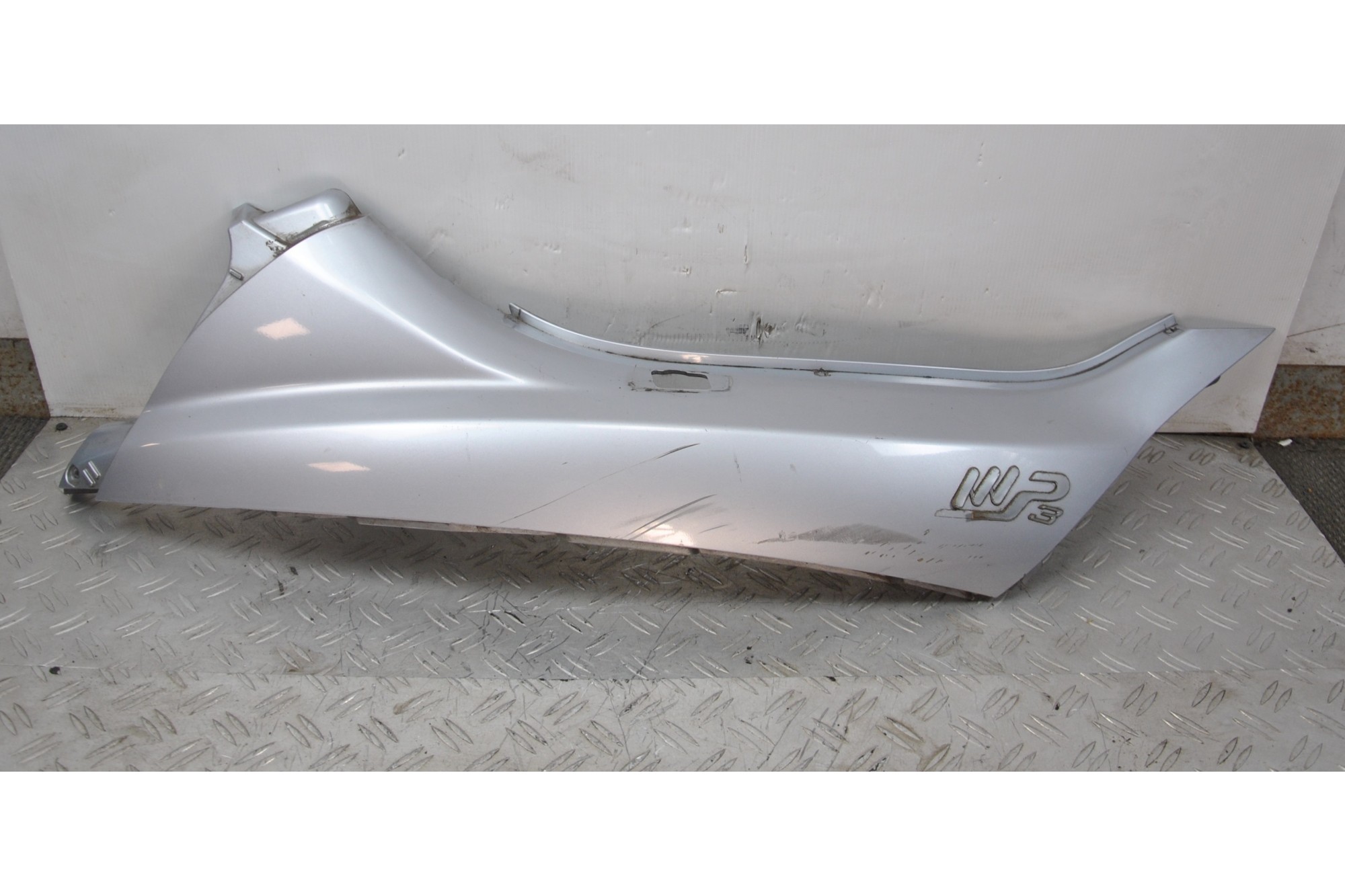 Carena Fianchetto Laterale Posteriore Destro Piaggio MP3 250 dal 2004 al 2011  1631545132766