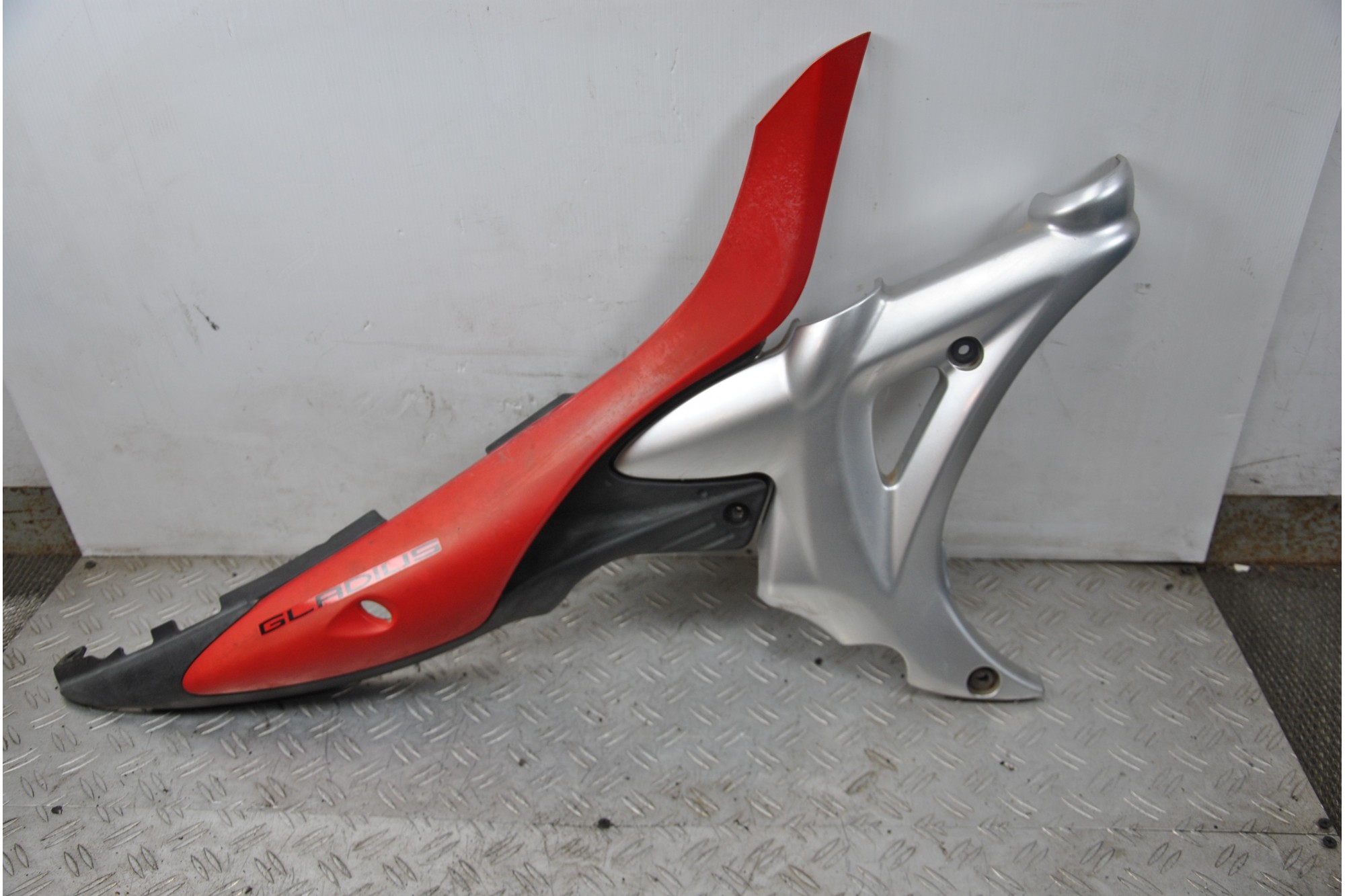 Carena Fianchetto Laterale DX Suzuki Gladius 650 dal 2009 al 2015  1635263032605