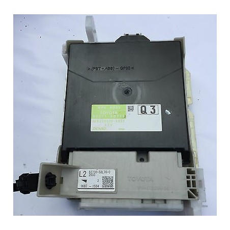 Centralina ECU Toyota IQ dal 2008 al 2015 cod 89221  2411111133262